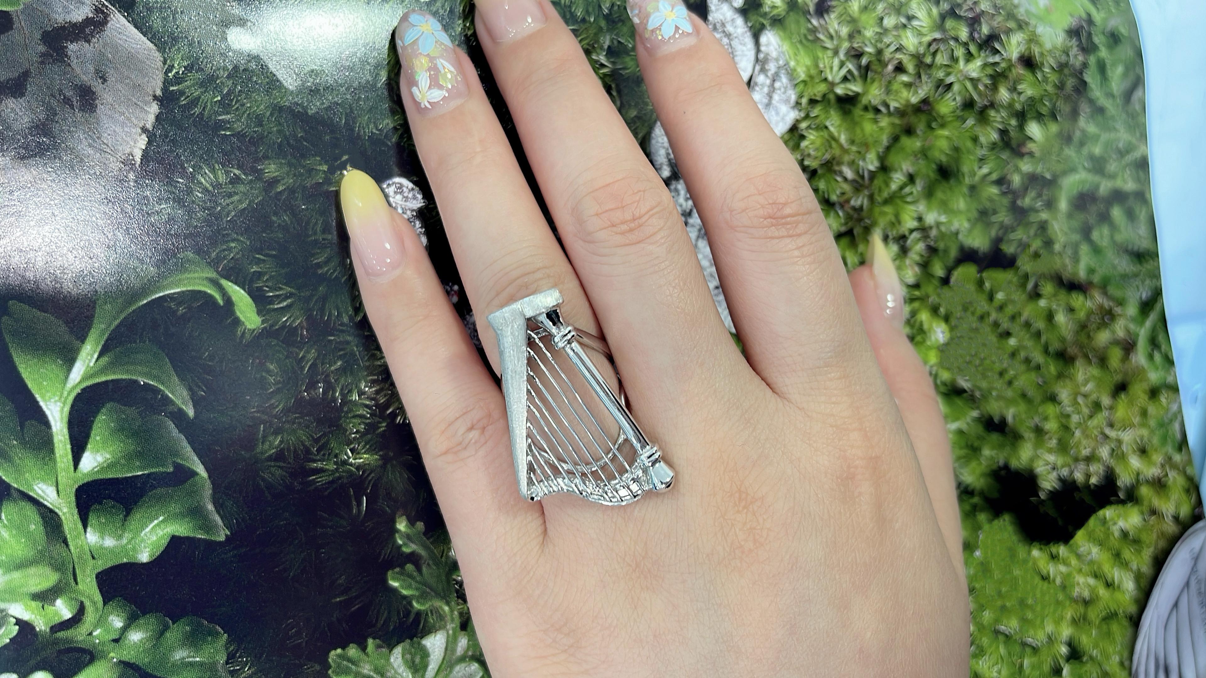 Hand Made Harp-shaped Ring in 925 Silver für Damen oder Herren im Angebot