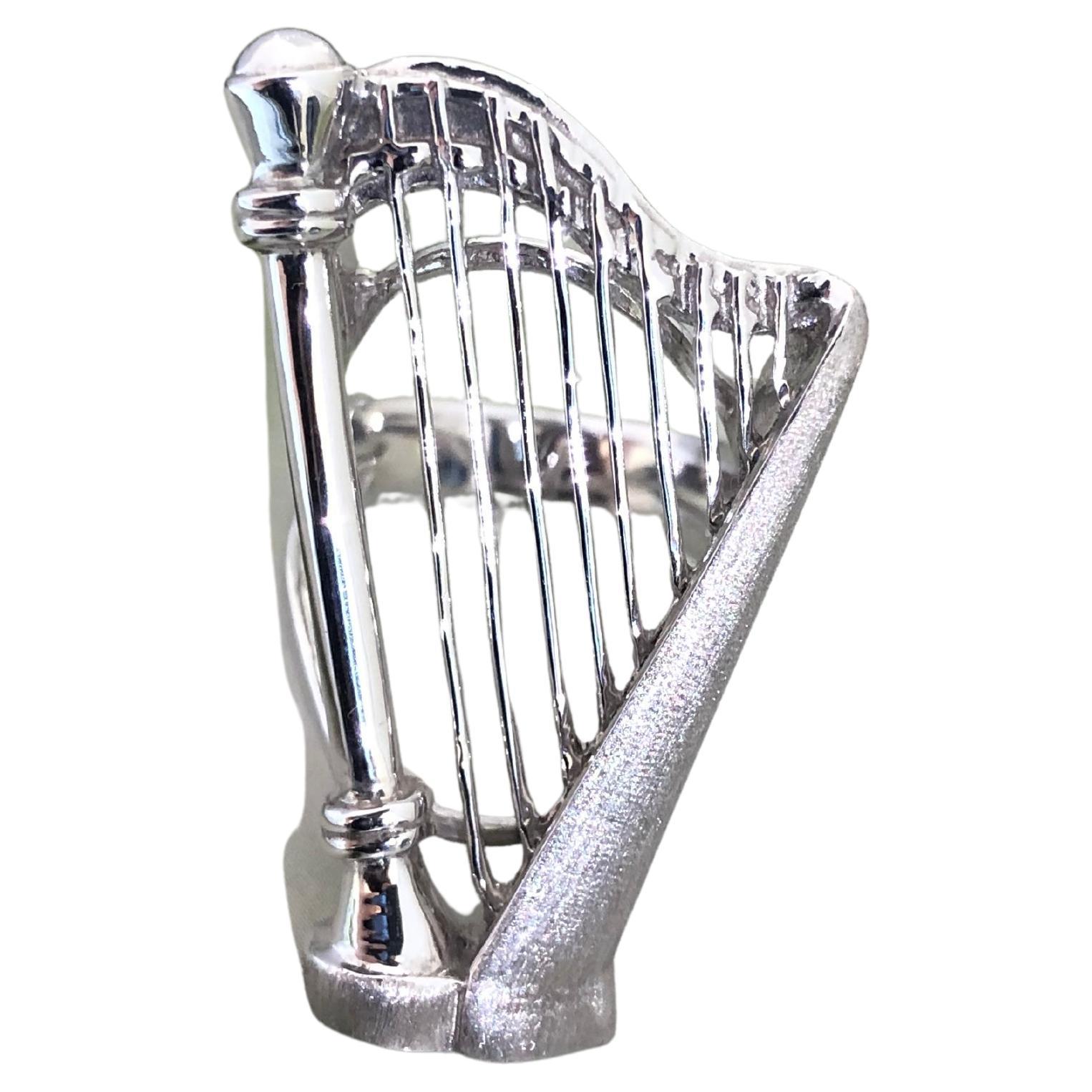 Hand Made Harp-shaped Ring in 925 Silver