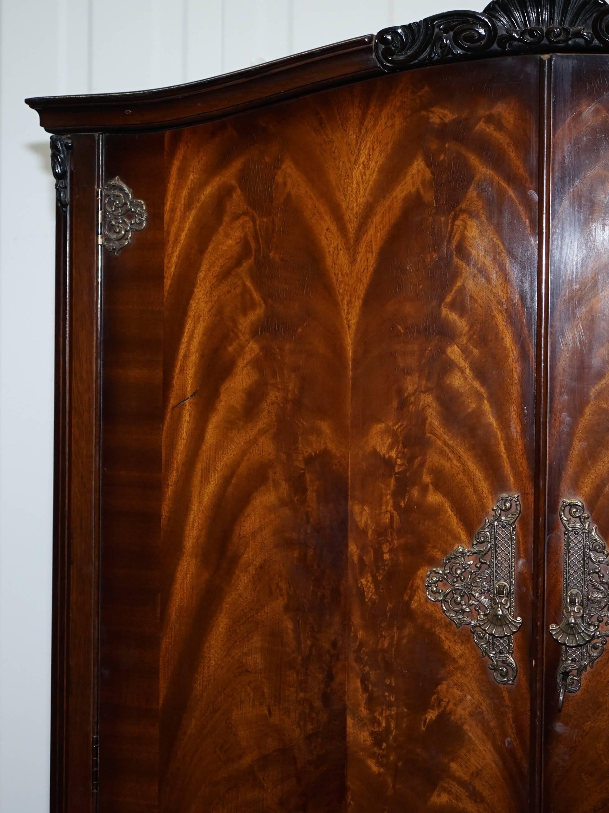 English Hand Made in England Beautiful 1/4 Cut Walnut N Norman London Single Wardrobe