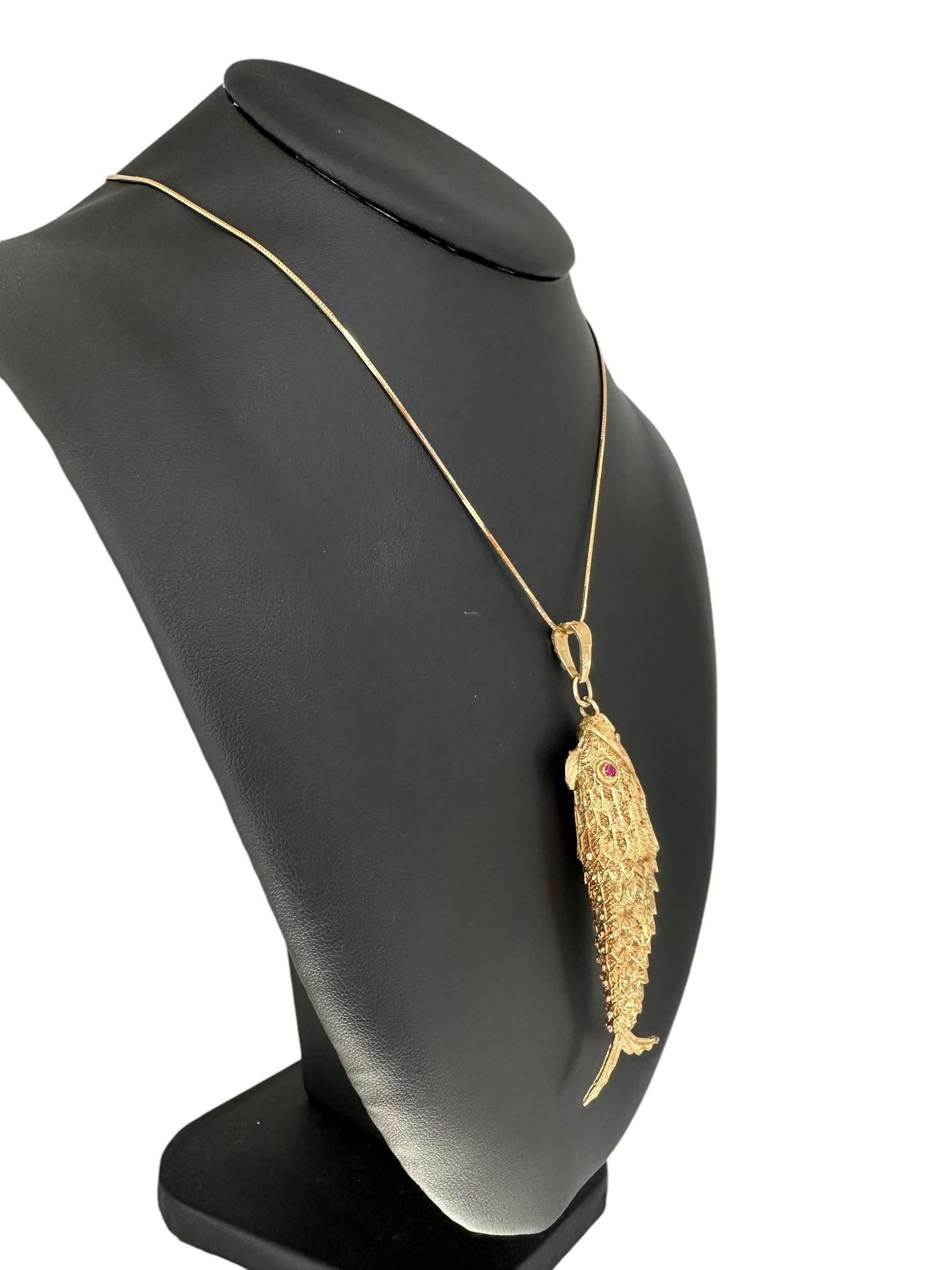 Hand-Made Italian Yellow Gold Fish Pendant with Rubies For Sale 4