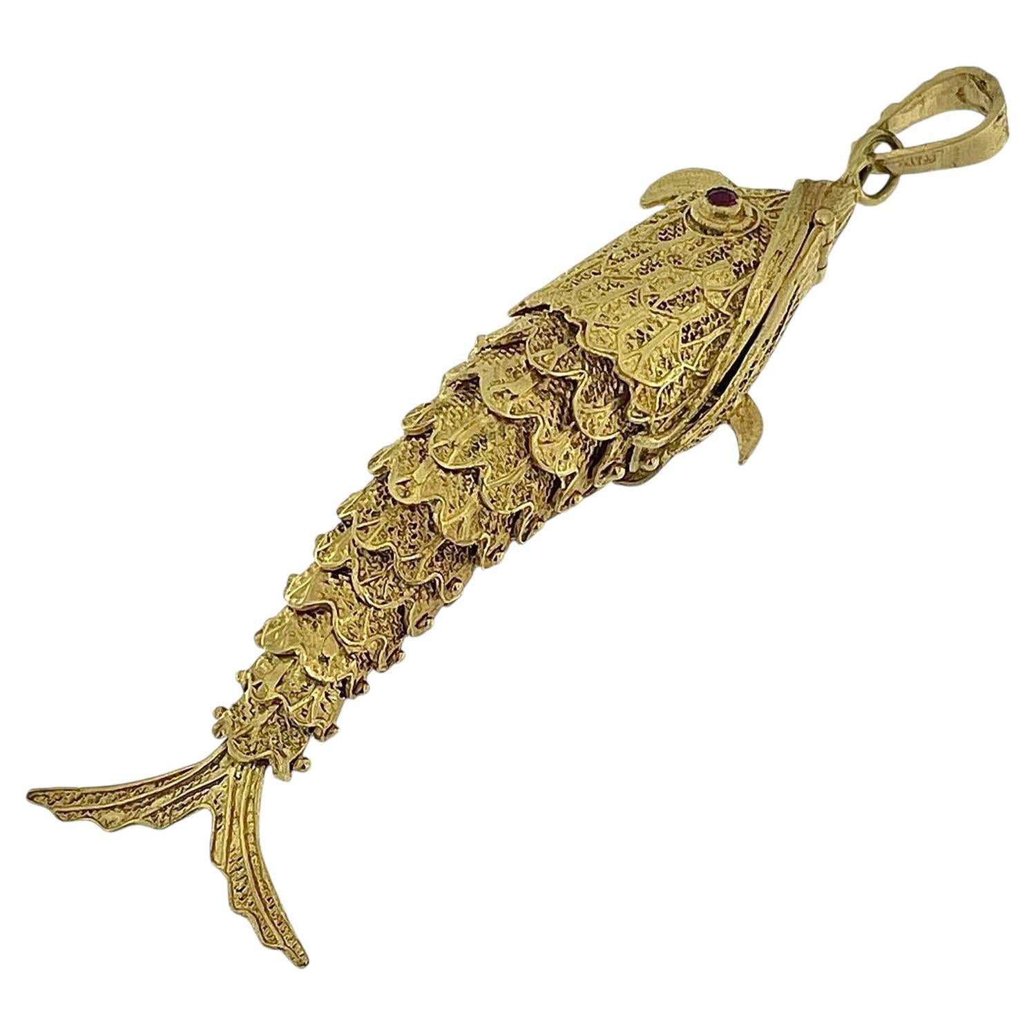 Hand-Made Italian Yellow Gold Fish Pendant with Rubies For Sale