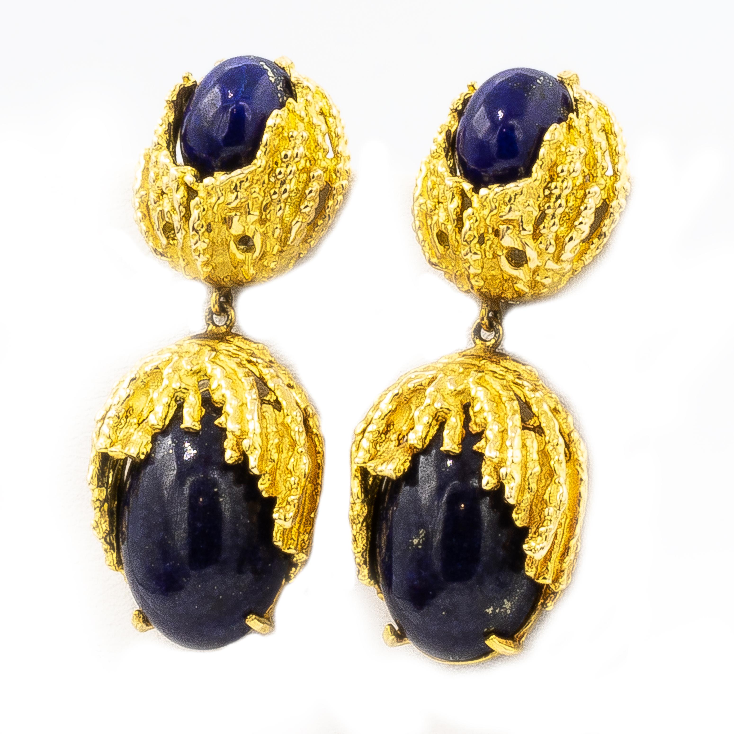 Handmade Lapis Lazuli 18 Karat Yellow Gold Earrings In Excellent Condition In Carlsbad, CA