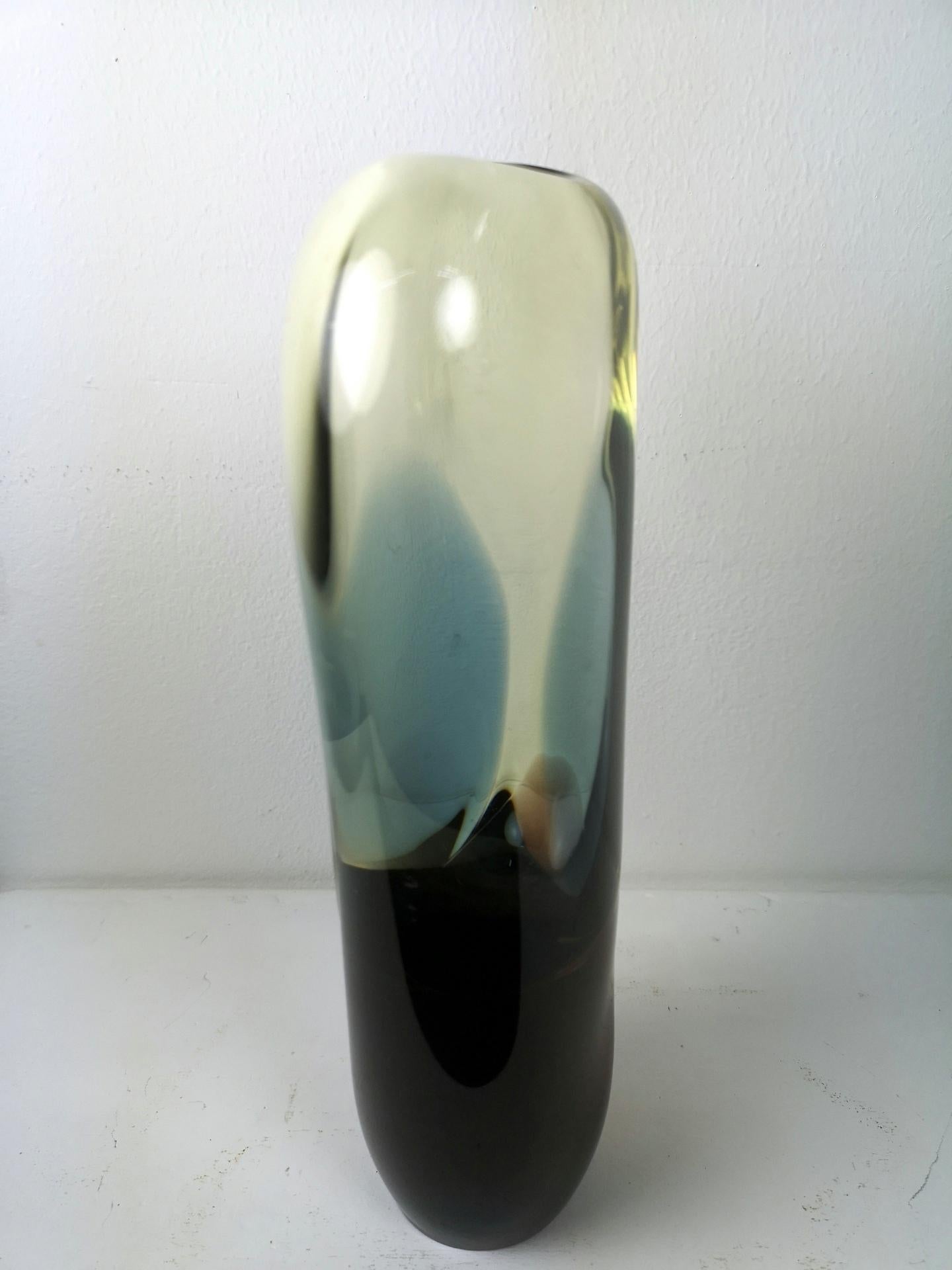 Hand Made Murano Glass Vase with Gradient Color, 1970s For Sale 3