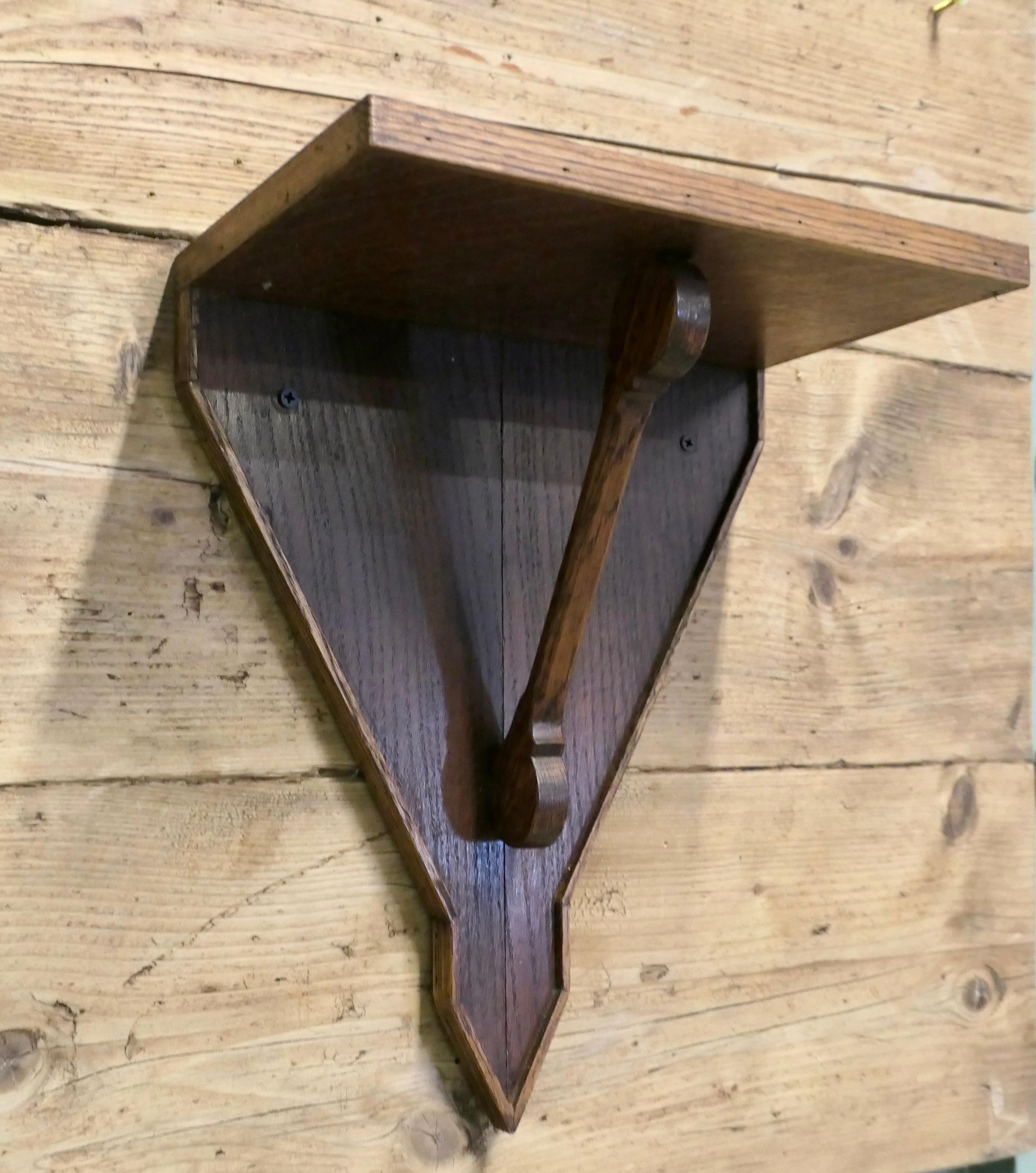 Hand Made Oak Wall Brackets These are an unpretentious beautifully simple pair For Sale 1