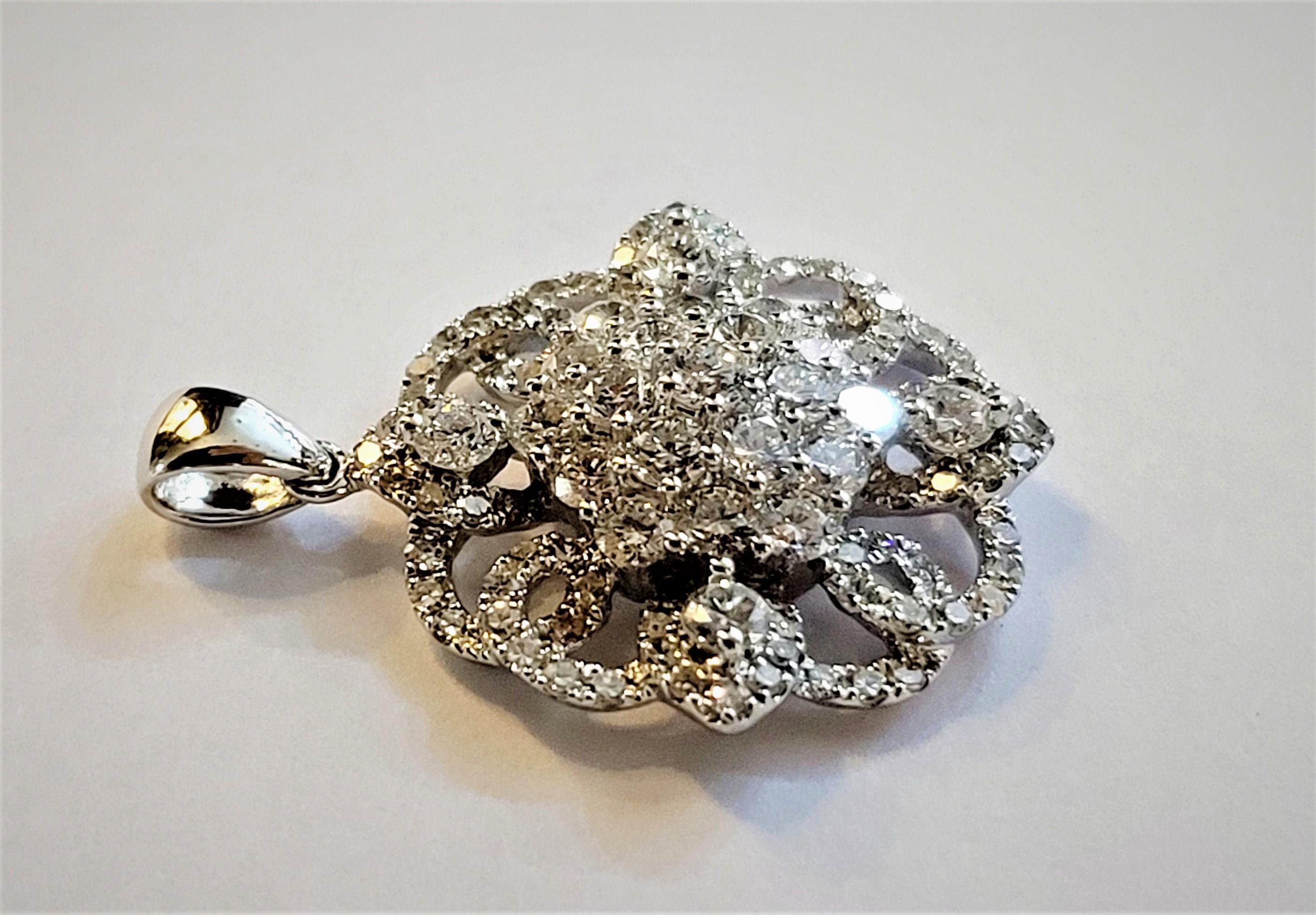 Hand Made Pendant Chain in 14K White Gold with Diamonds In New Condition For Sale In New York, NY