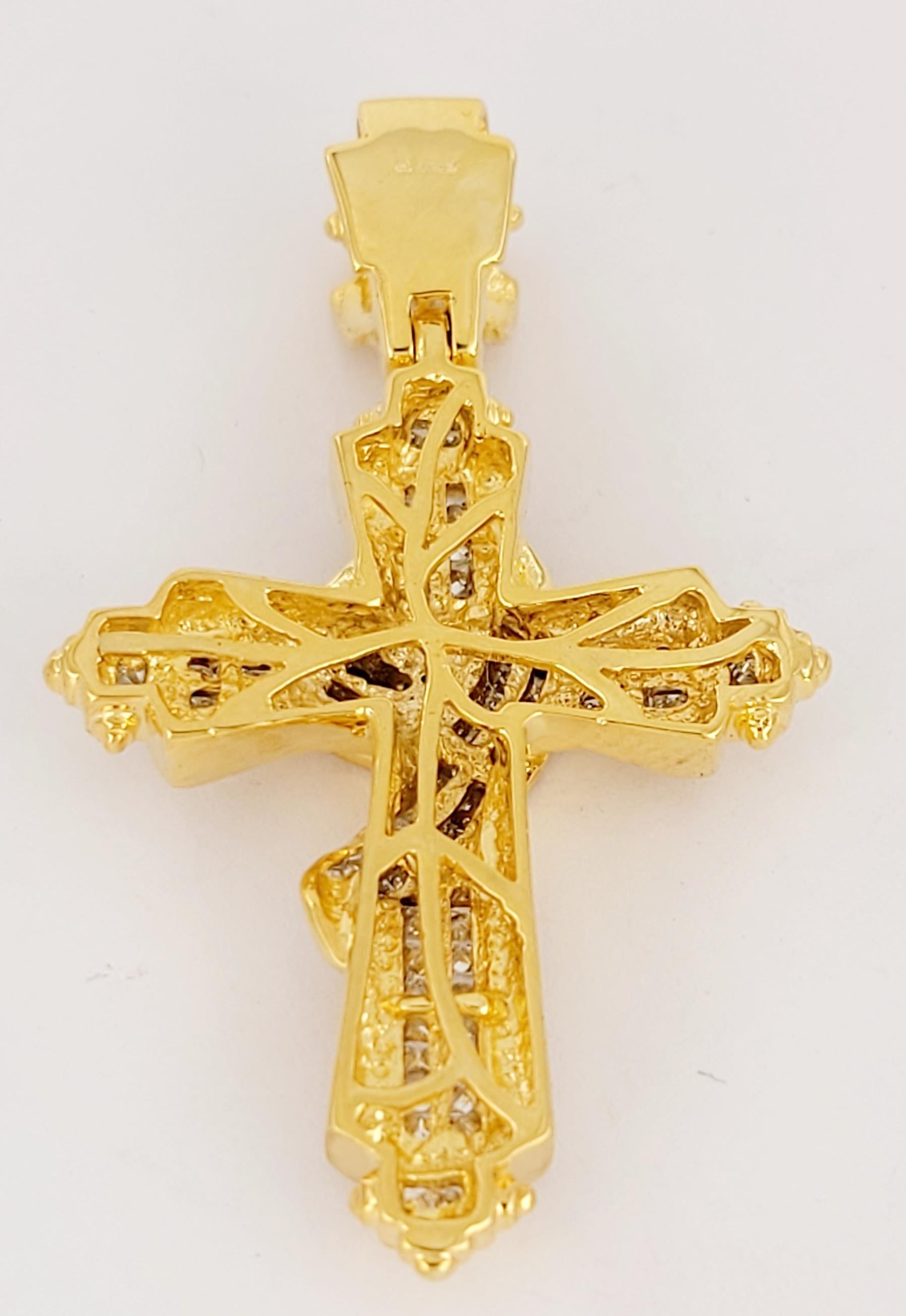 Hand made Pendant with Diamonds 
Material 14K Yellow Gold
Gender Unisex 
Diamonds 2.5ct 
Diamond Clarity VS 
Color Grade G
Pendant length 38 mm X With Bail 52.3mm 
Pendant Width 30mm
Pendant Weight 12 gr
Condition New, never worn
Retail Price $ 5,900