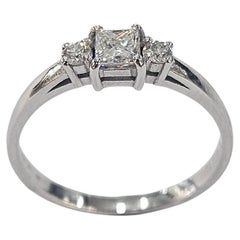 Bague Hand Made Diamant naturel taille princesse  0.20 Ct .Or blanc 18 Karat