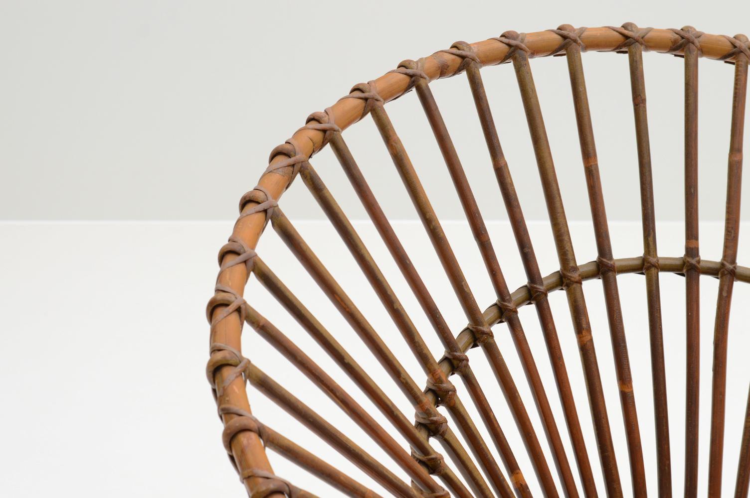 Mid-20th Century Handmade Round Rattan Lounge Chair, Italy 60s For Sale