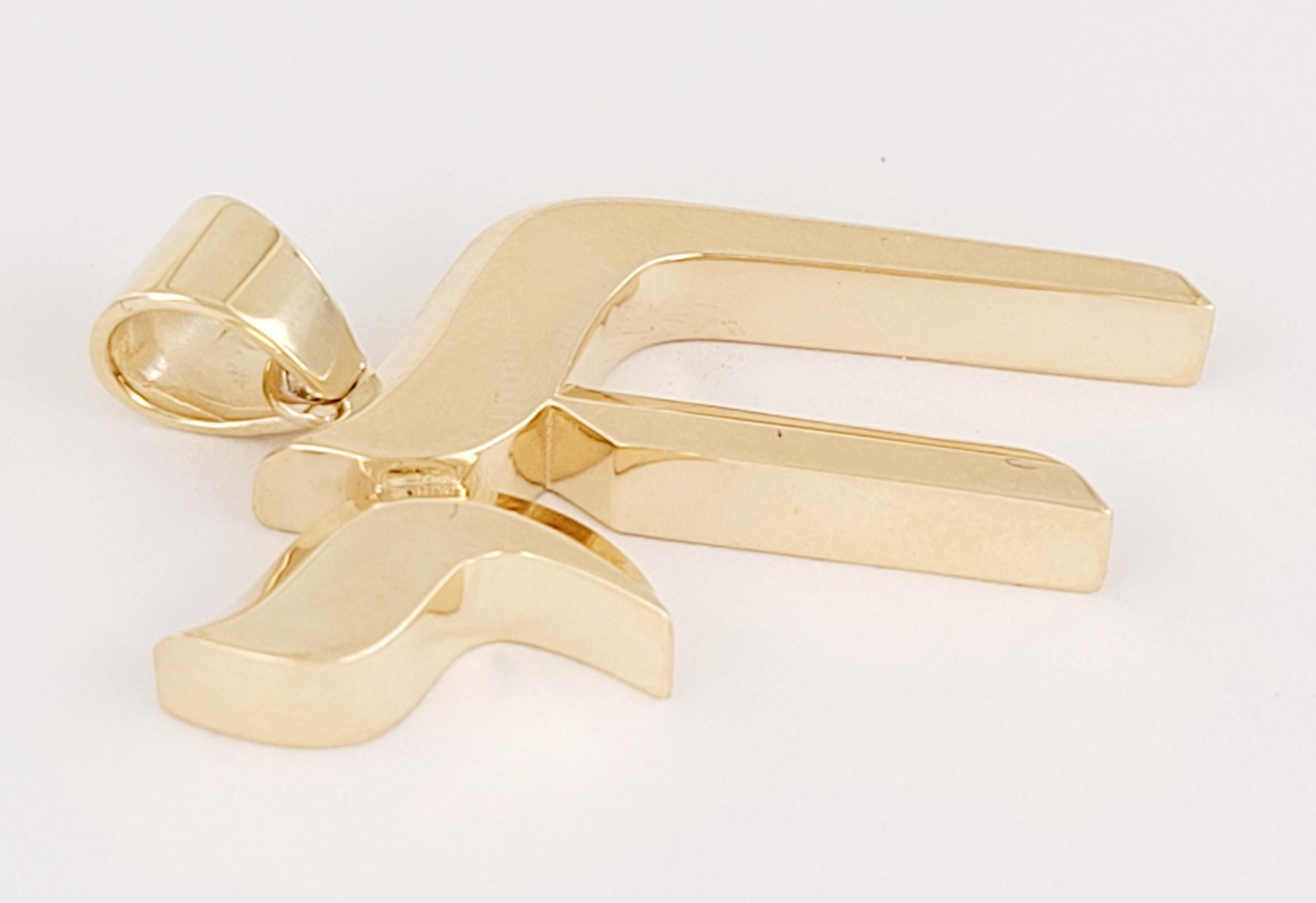 Handgefertigter HI Shadow-Anhänger
MATERIAL 14K Gelbgold
Anhänger Dimension 32.5mm
Länge des Anhängers mit Bügel 39mm 
Anhänger Gewicht 10.4gr
Anhänger Größe Large
Geschlecht Unisex
Zustand Neu, nie getragen
Einzelhandelspreis $ 2500