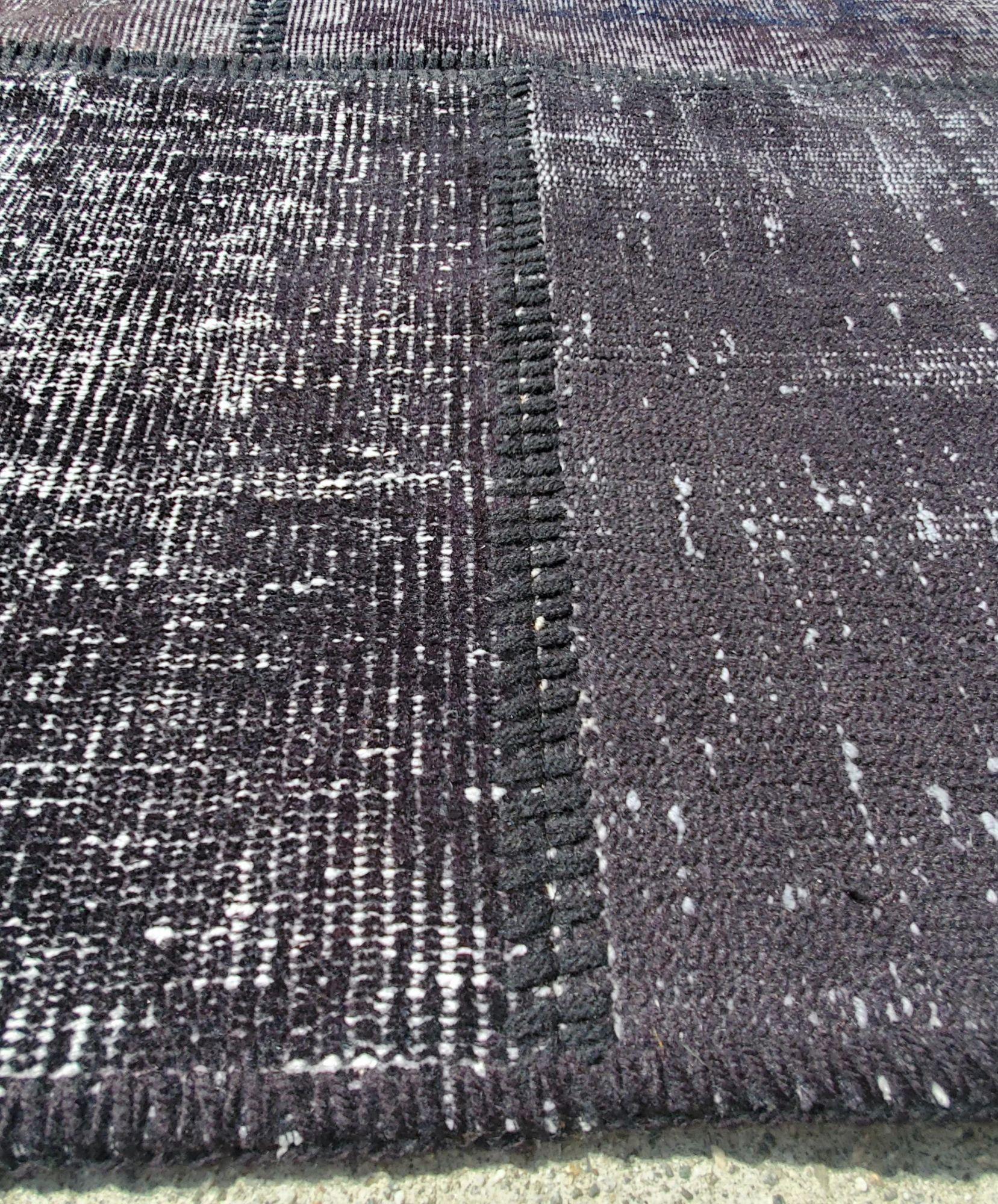 Handgefertigter Teppich aus Rasierschaum und Wolle - Schwarz (Ende des 20. Jahrhunderts) im Angebot
