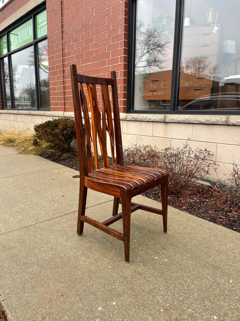 Chaise en bois de rose massif fabriquée à la main, avec dossier à bords  vifs En vente sur 1stDibs | fabrication de chaises en bois