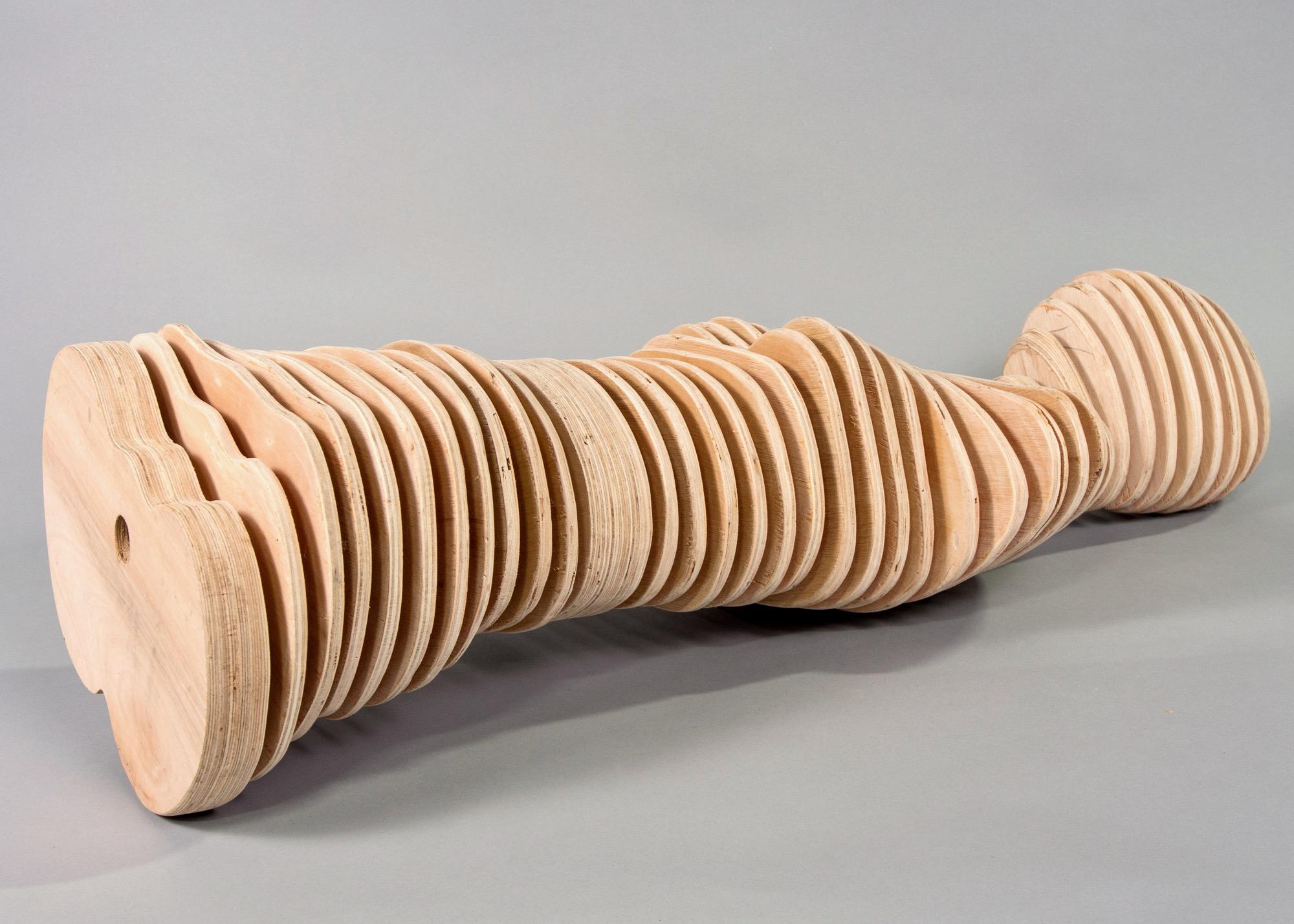 Manichino in legno di arte popolare stilizzato Hand Made in vendita 5