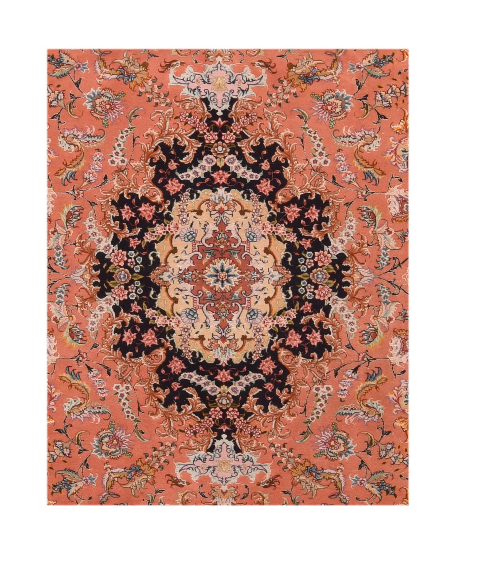 Persian Tabriz Rug 6'9'' x 9'10'' In Good Condition For Sale In New York, NY