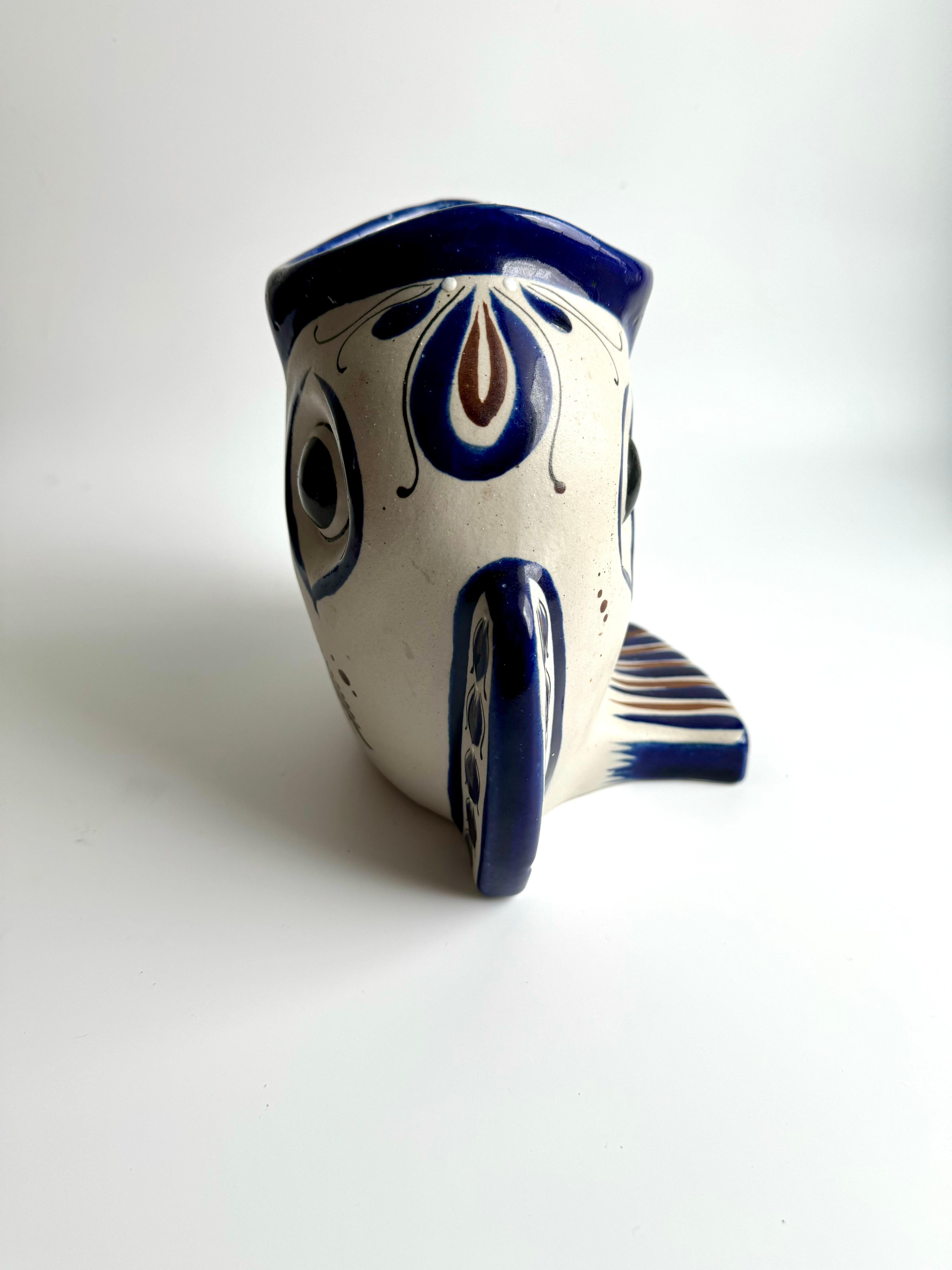 Hand-made Tonala Pottery Folk Art Fish Vase Made in Mexico  In Good Condition For Sale In Fort Washington, MD