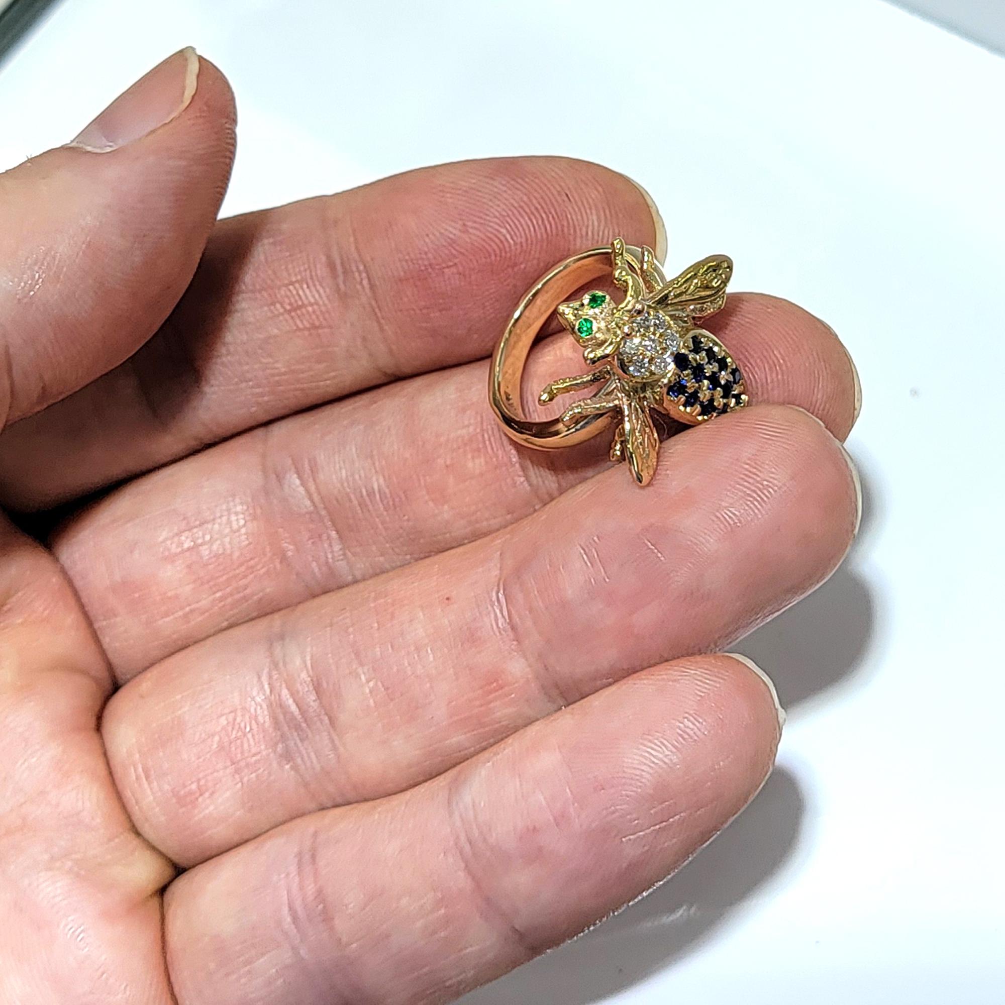 Women's or Men's Hand Made Vintage Bee Ring 14 Karat Yellow Gold Animal Jewelry circa 1940 For Sale