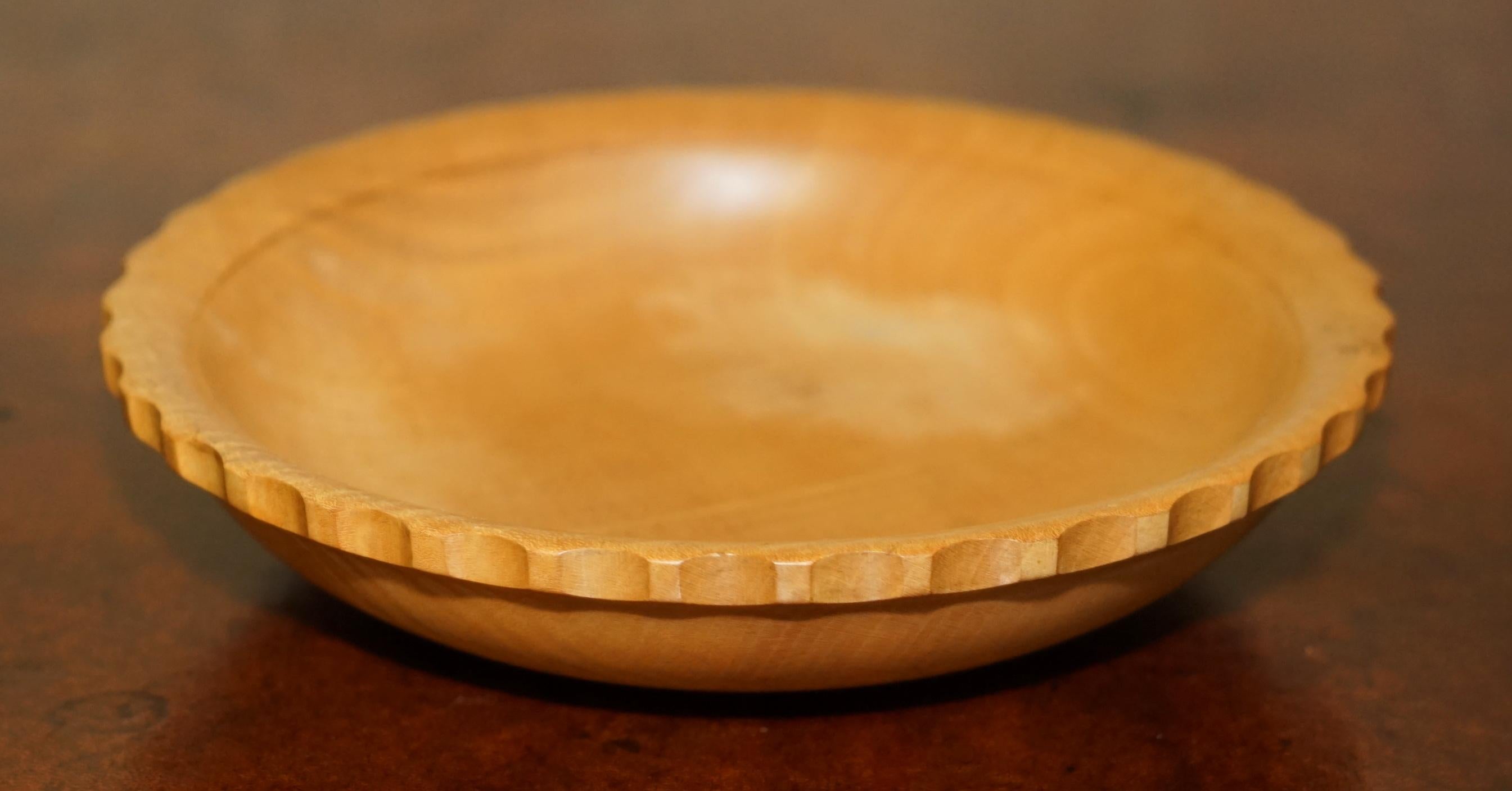 HAND MADE ViNTAGE RIPPLE SYCAMORE FRUIT BOWL SIGNED TO THE BASE BOB FRENCH For Sale 2