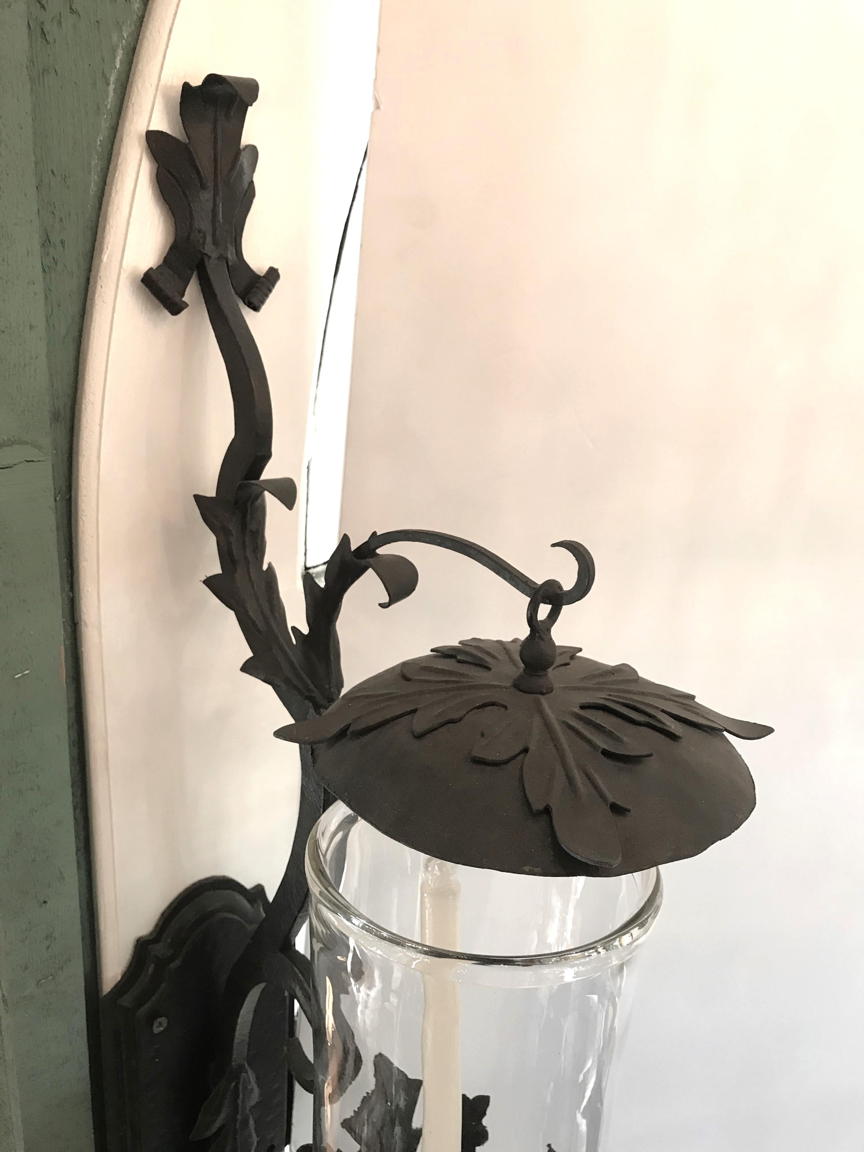 Hand Made Lanterne de jardin applique Porte-bougies Crystal Hurricane Light Bon état - En vente à West Hollywood, CA