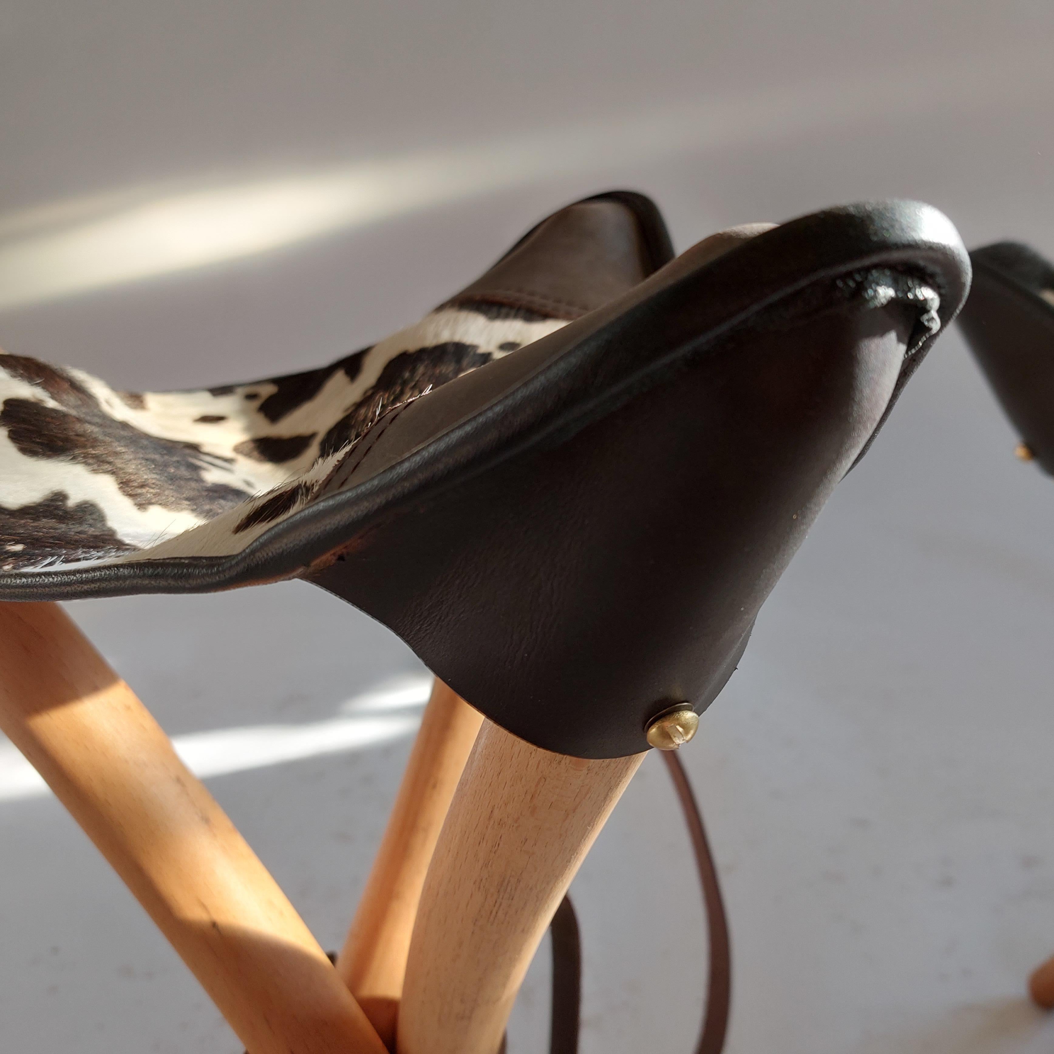 Hand-Carved Hand Made Walnut Tripod Folding Stool Dalmatian Leather Seat by PUNKT Workshop For Sale