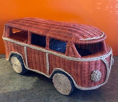 Scultura in vimini di Volkswagen Van / Camper realizzata a mano