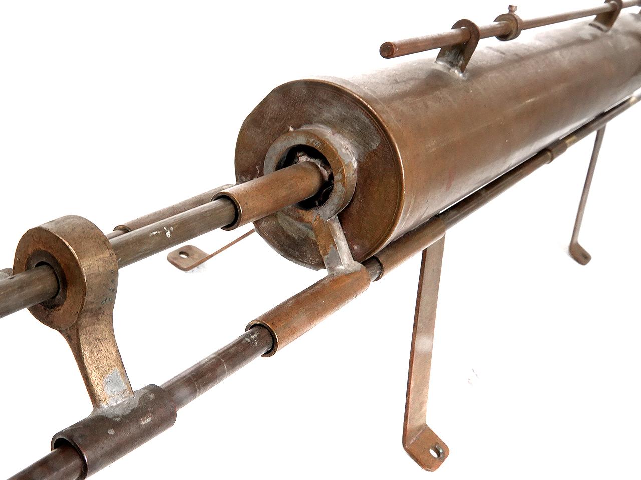 Modèle de sous-marine de style victorien vieux de 100 ans, fabriqué à la main en vente 3