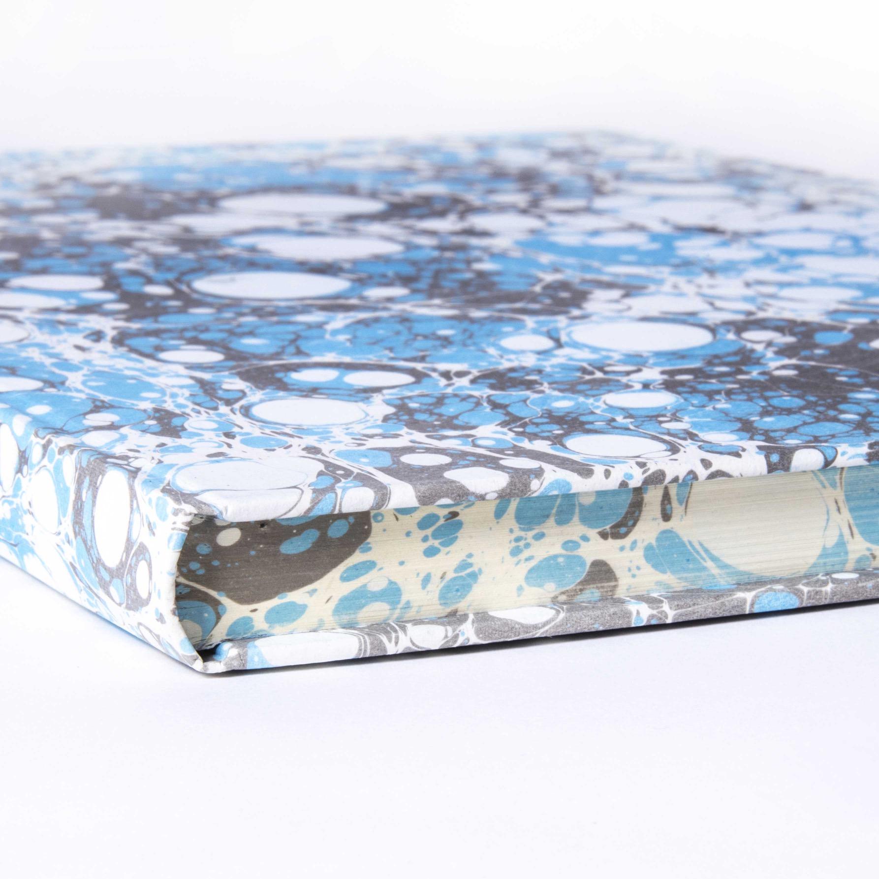 Hand Marbled Italian A4 Note Book
Hand Marbled Italian A4 Note Book. Hand made in a paper mill in Italy, luxurious A4 notebooks with plain unlined heavy weight paper. Each notebook is unique in colour and design. Handmade for Merchant &