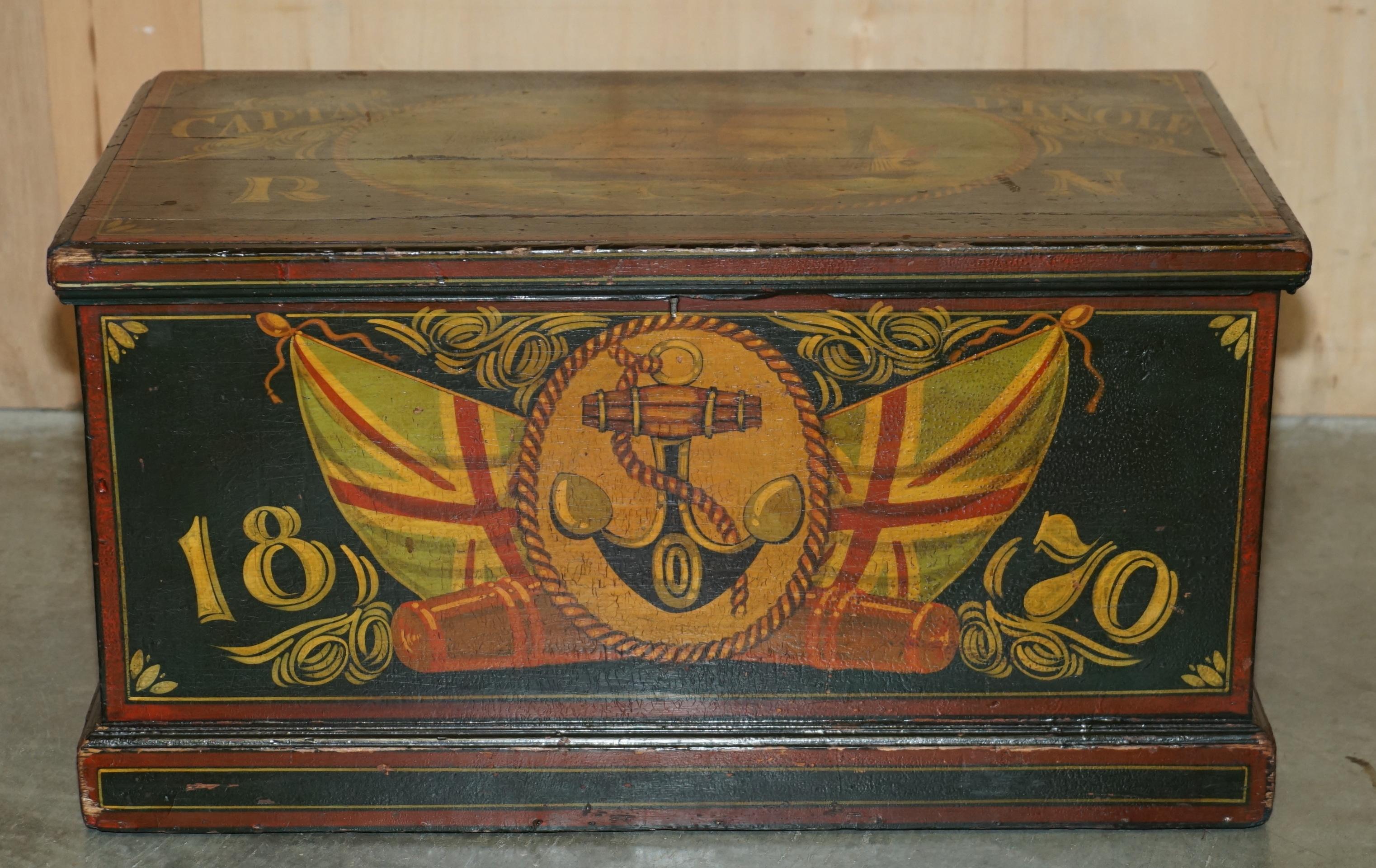 Apogée victorien P.KNOLE STEAMER TRUNK OR CHEST WiTH THEME NAUTICAL DE 1870 P.KNOLE PAINTE À LA MAIN en vente