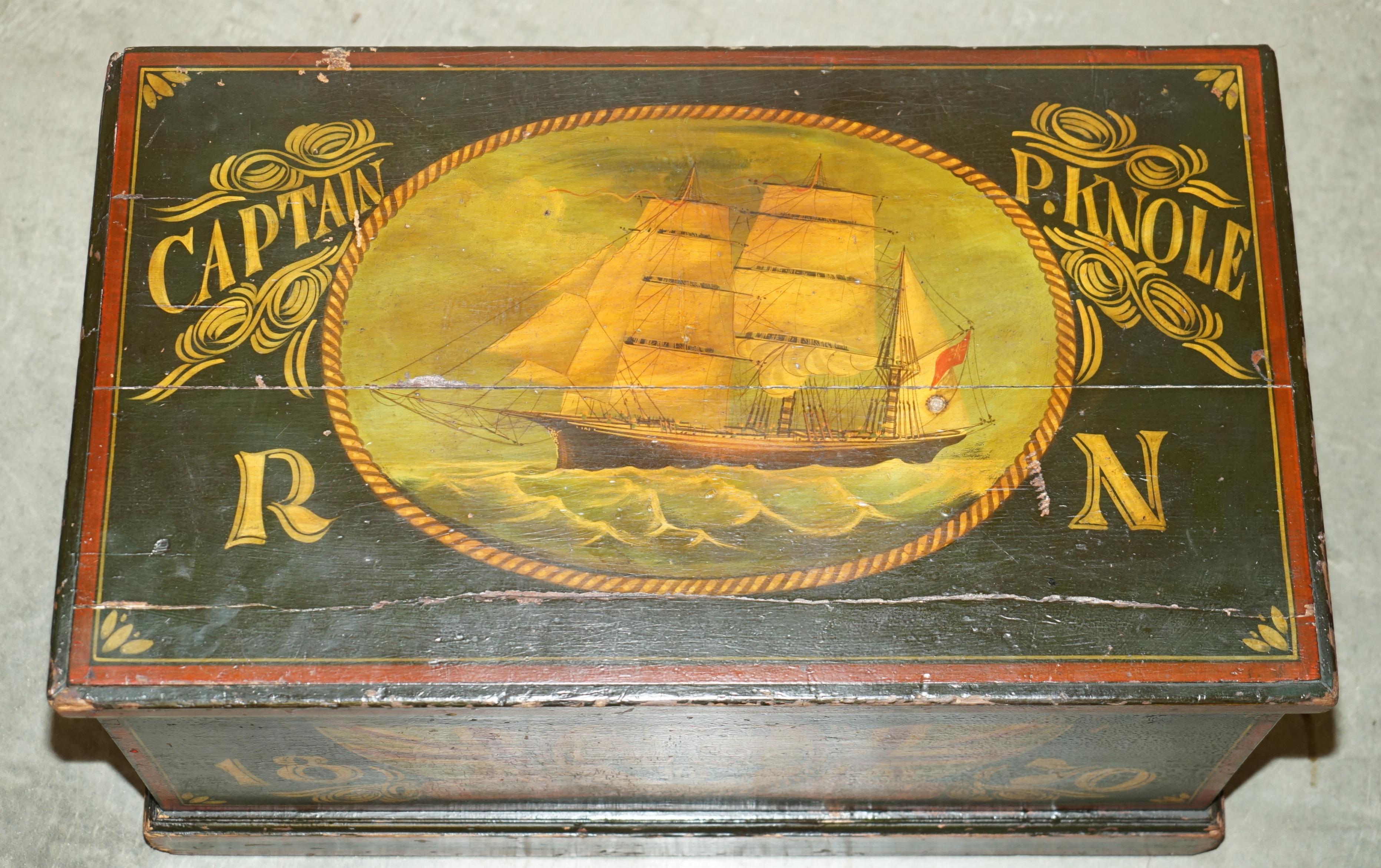 Pin P.KNOLE STEAMER TRUNK OR CHEST WiTH THEME NAUTICAL DE 1870 P.KNOLE PAINTE À LA MAIN en vente