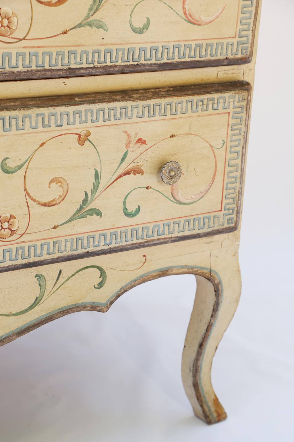 18th Century and Earlier Hand-Painted 18th Century Venetian Commode