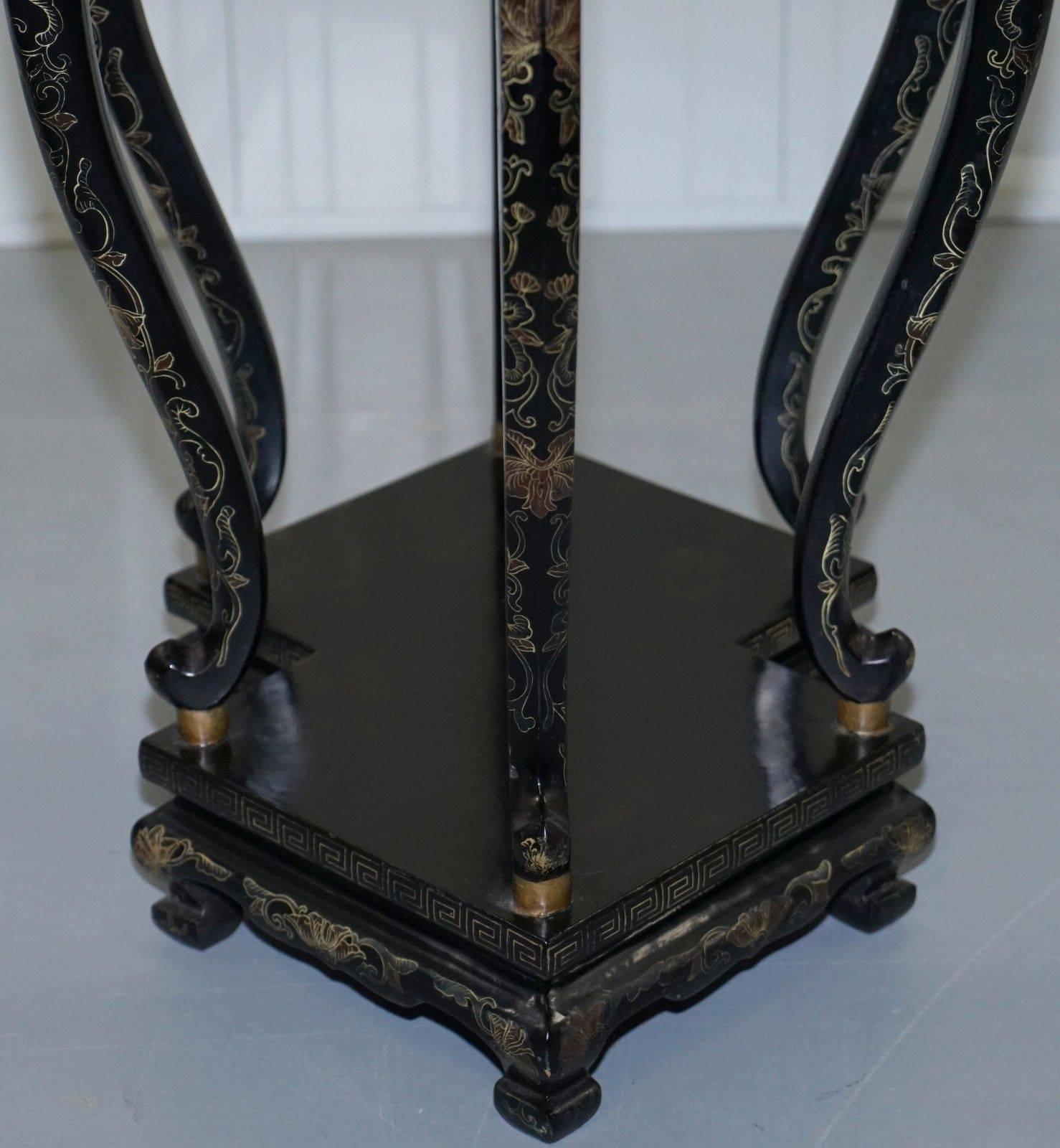 Hand-Painted 19th Century Chinese Chinoiserie Lacquered Jardinière Plant Stand 1