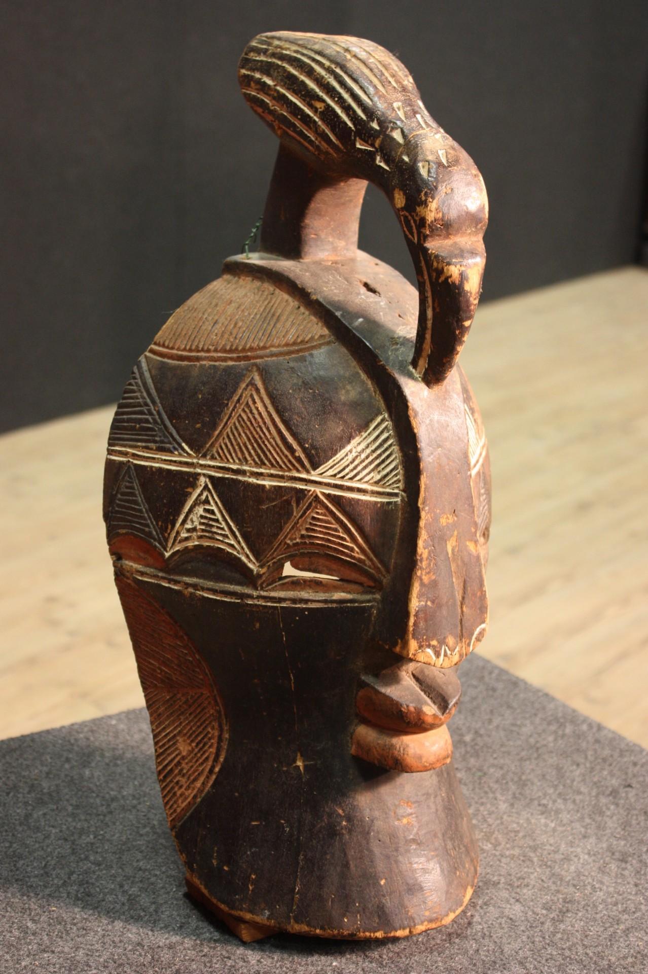 Hand Painted African Wooden Mask, 20th Century In Good Condition For Sale In London, GB