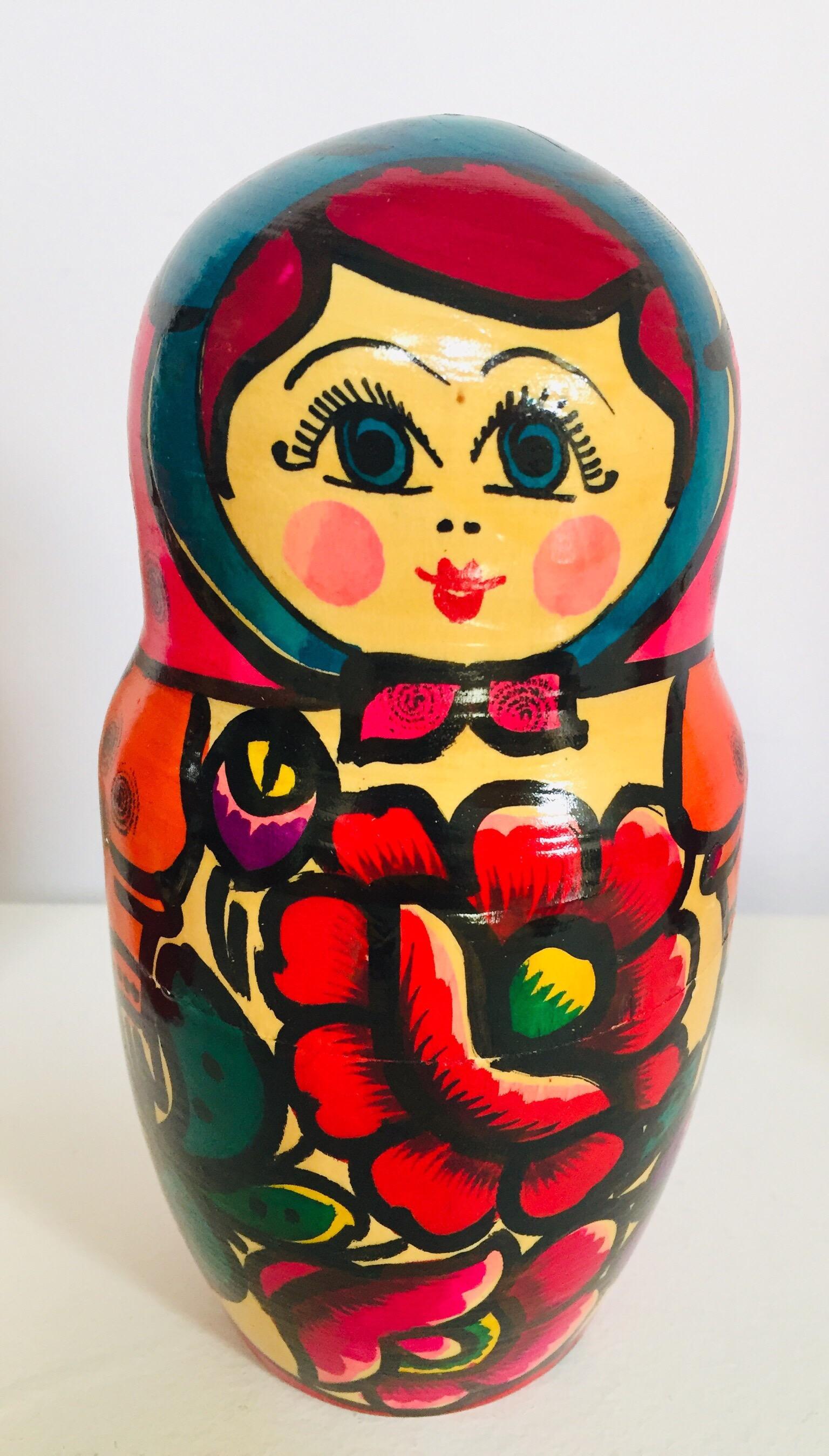 Hand Painted and Carved Nesting Matryoshka Russian Dolls 5