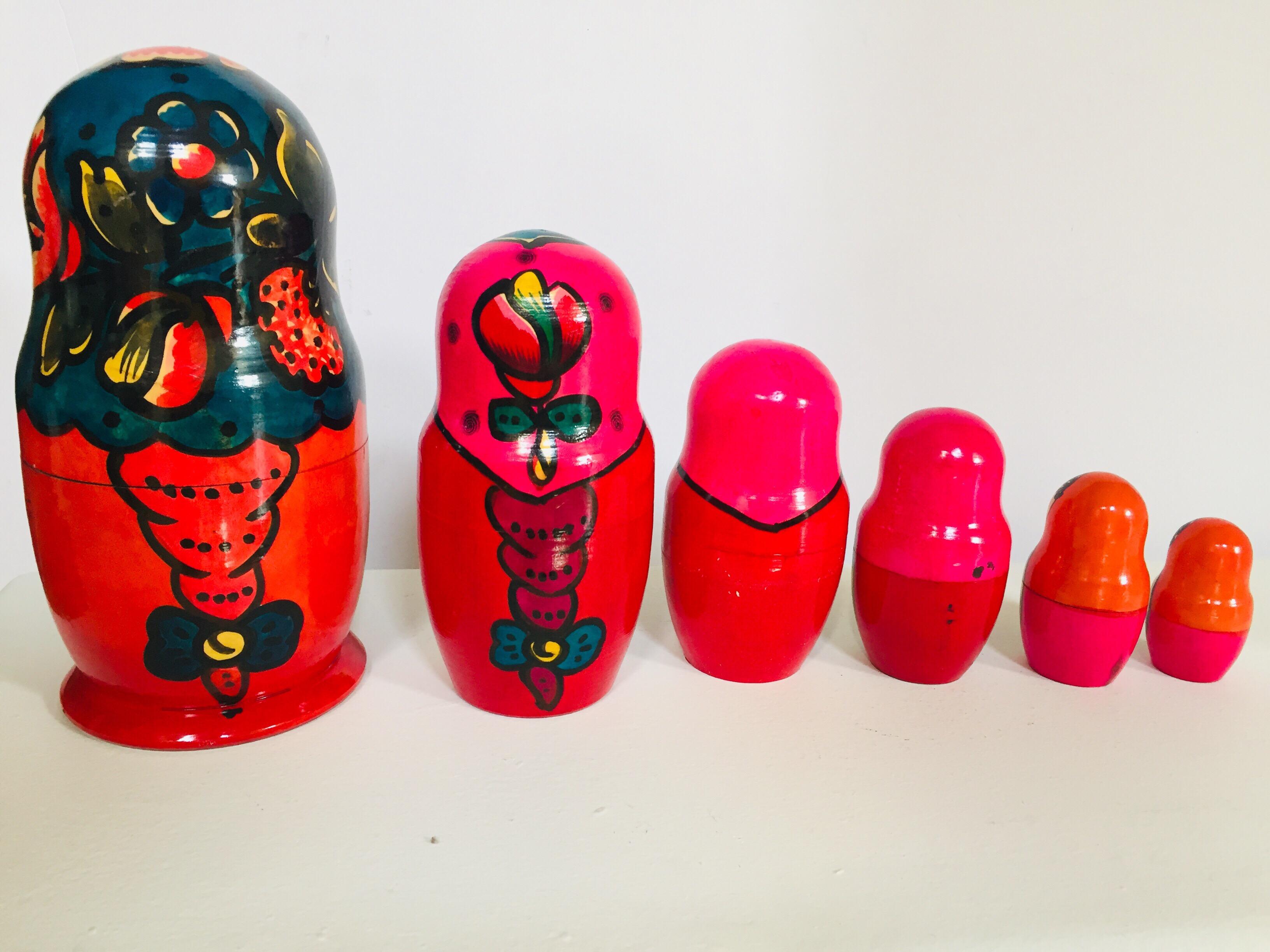 Hand Painted and Carved Nesting Matryoshka Russian Dolls 10