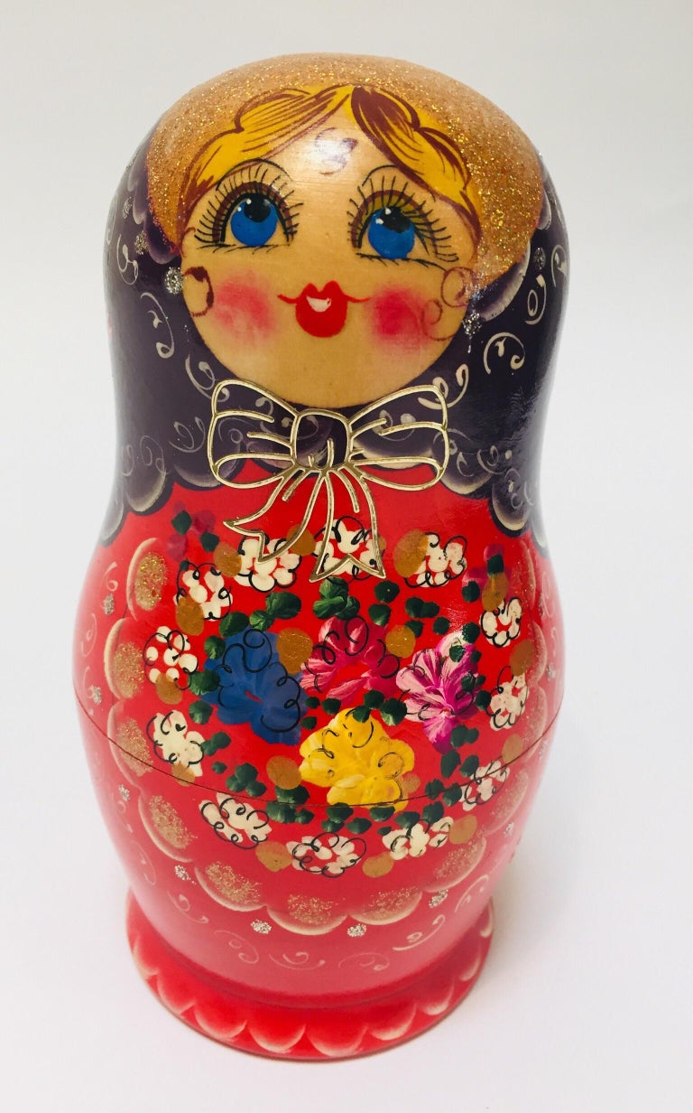 Hand Painted and Carved Nesting Matryoshka Russian Dolls For Sale at 1stdibs