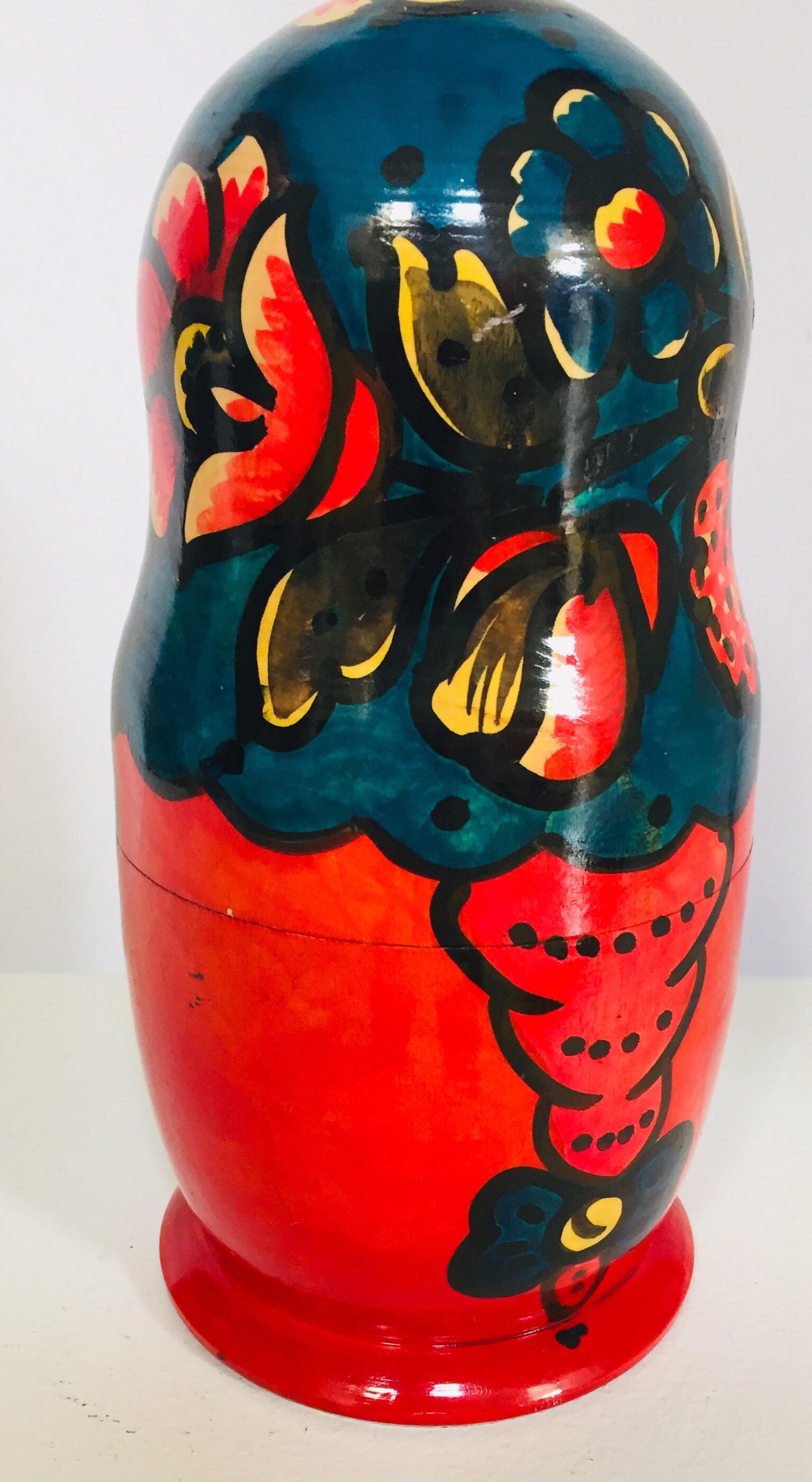 Hand Painted and Carved Nesting Matryoshka Russian Dolls In Good Condition In North Hollywood, CA