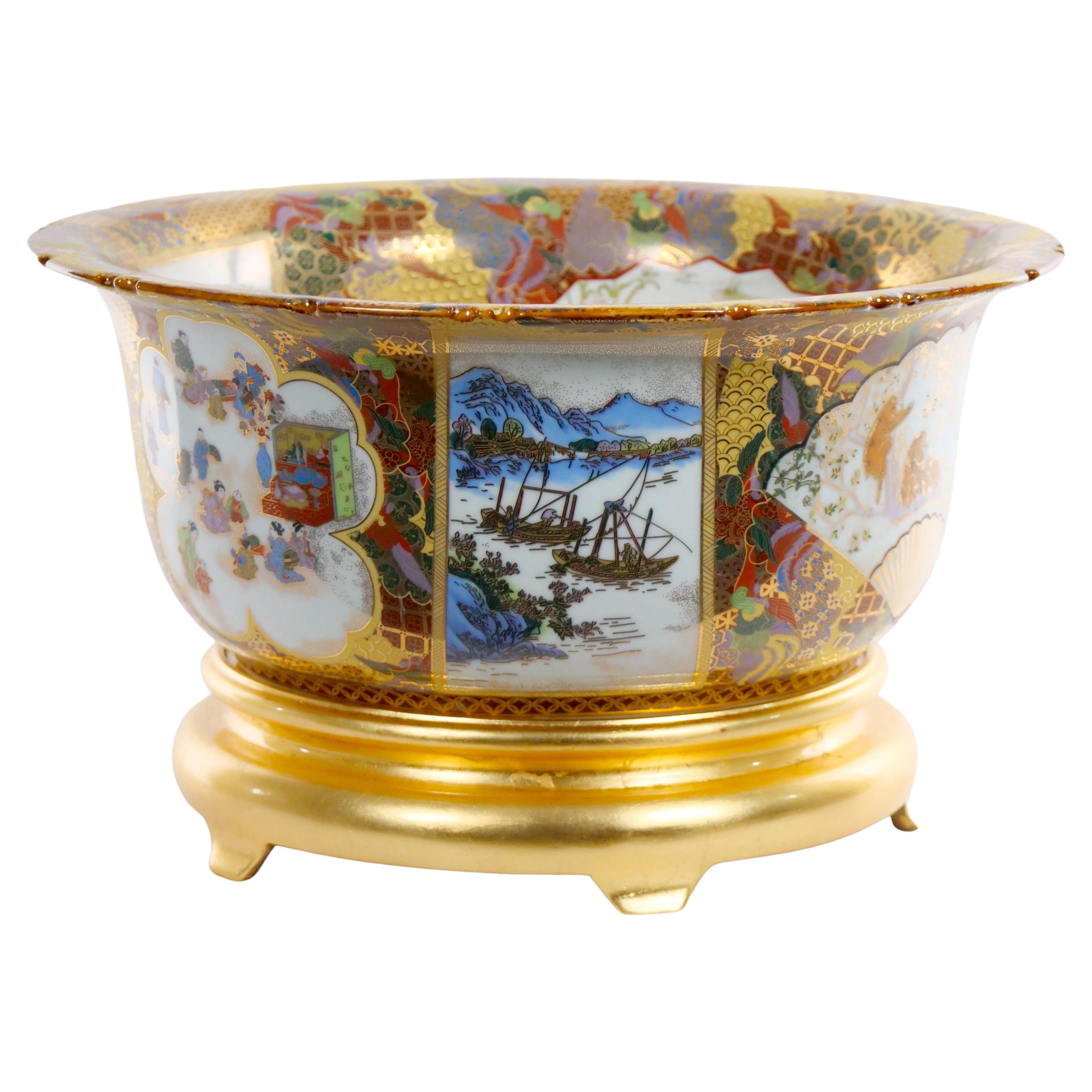 Hand Painted and Gilt Chinese Export Porcelain Centerpiece Bowl & Giltwood Stand For Sale