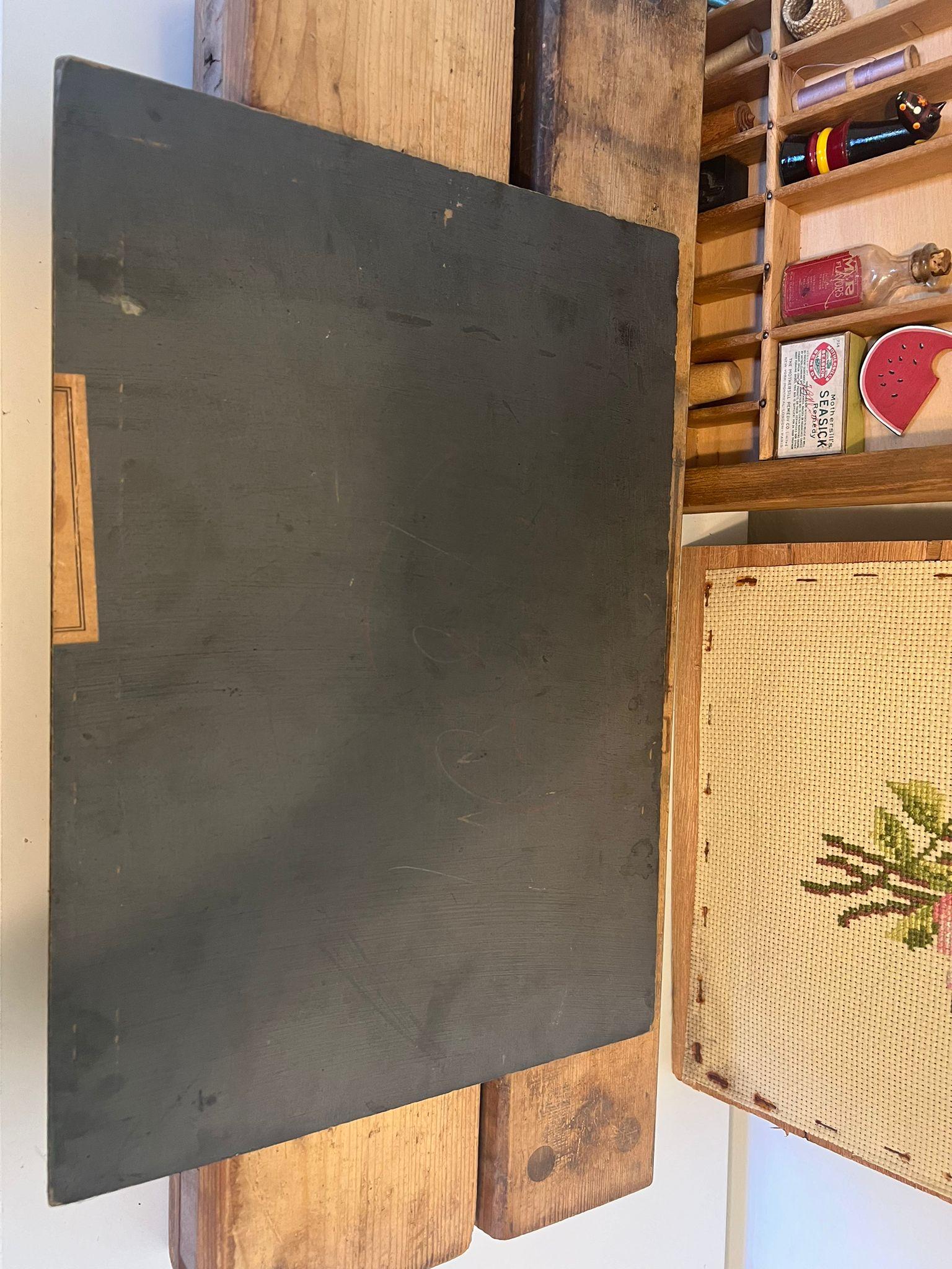 Cuadro de Paisaje pintado a mano y firmado, posiblemente Antiguo. en venta 3