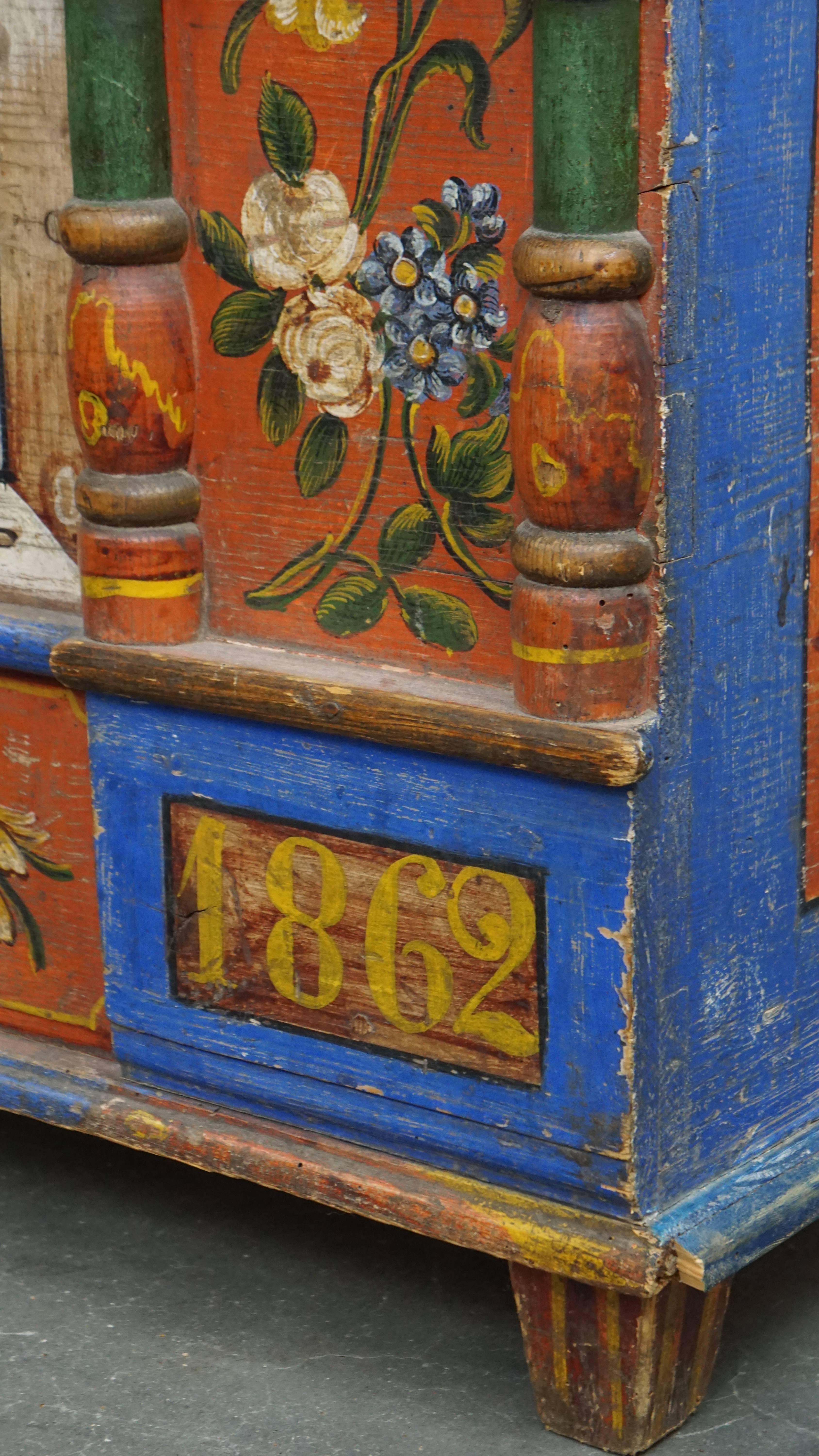 Hand-painted antique bridal chest/ coffee table from the 19th century For Sale 6