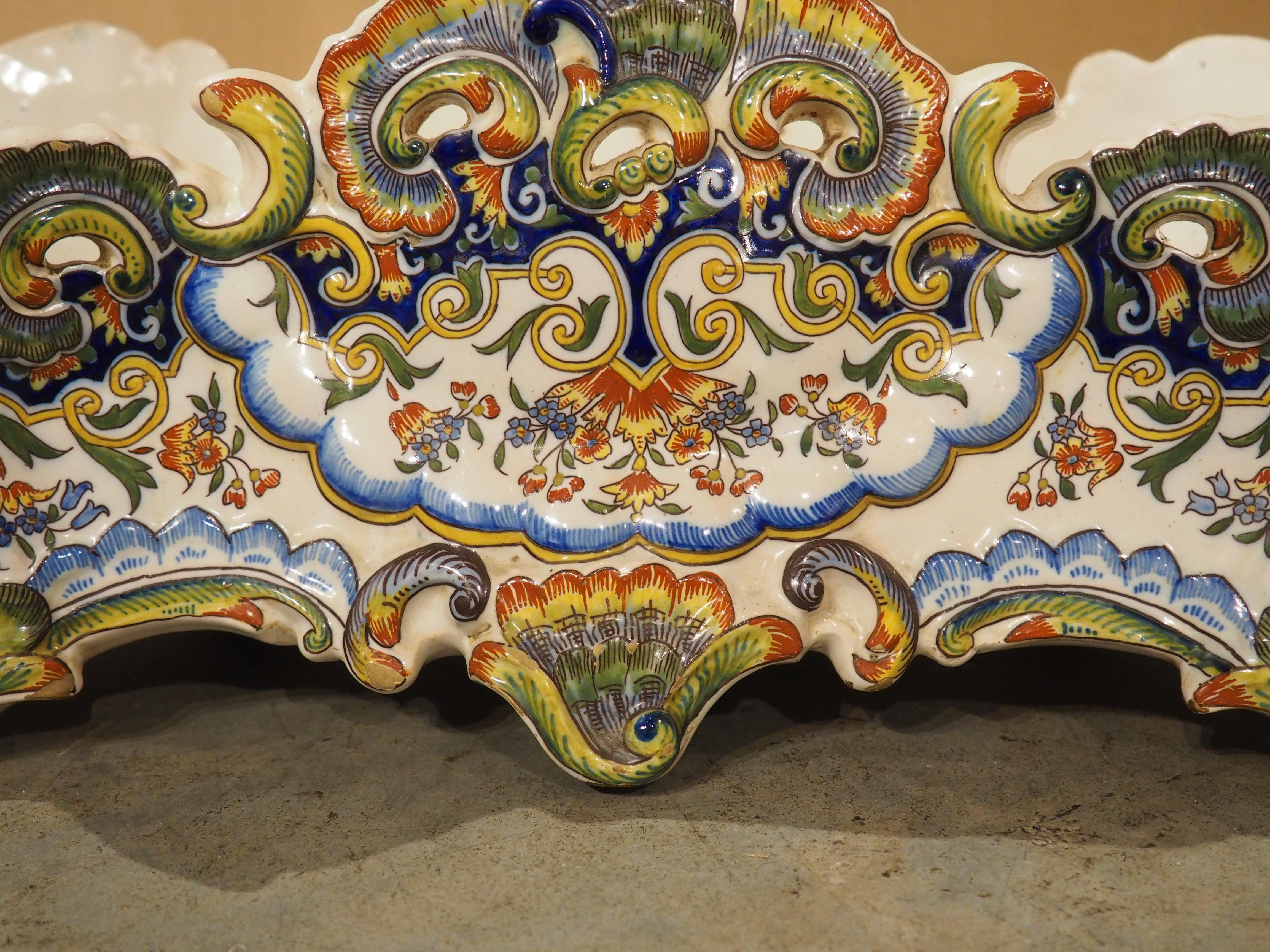 Giardiniera in maiolica francese dipinta a mano, Decor Rouen, Circa 1900 in vendita 5