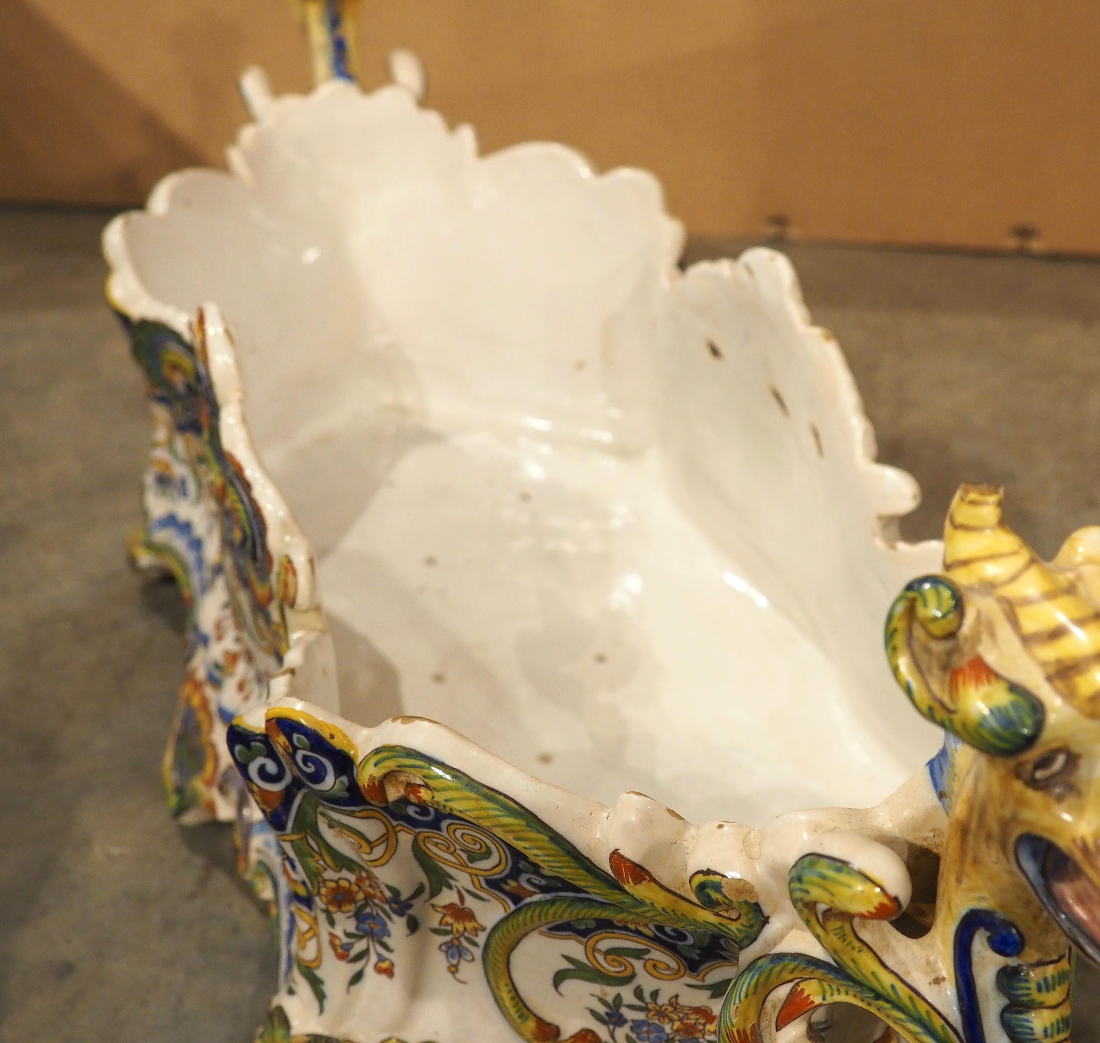 Giardiniera in maiolica francese dipinta a mano, Decor Rouen, Circa 1900 in vendita 9