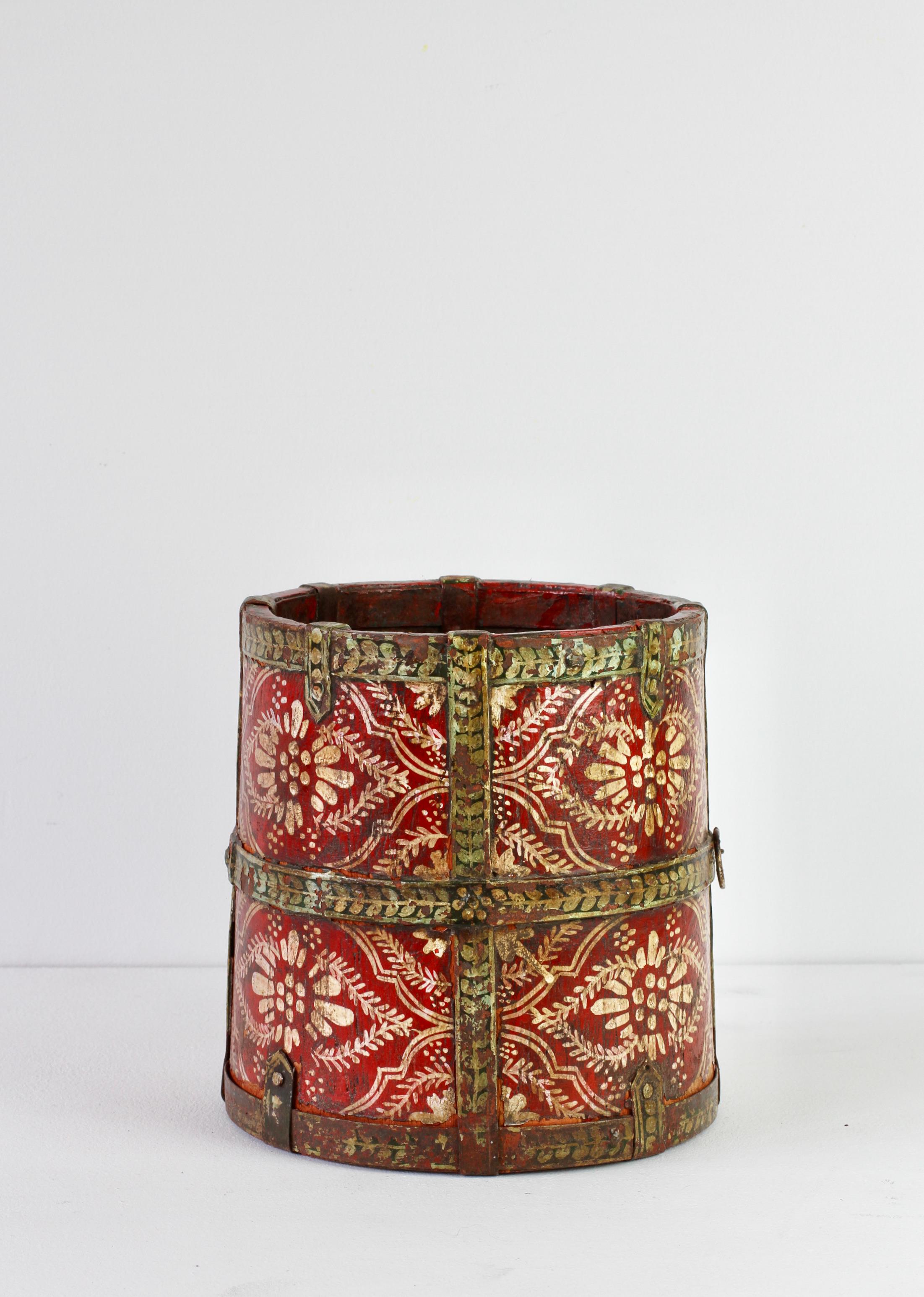 Scandinavian Hand Painted Antique Oak Staved Red Wooden Bucket circa 1850 