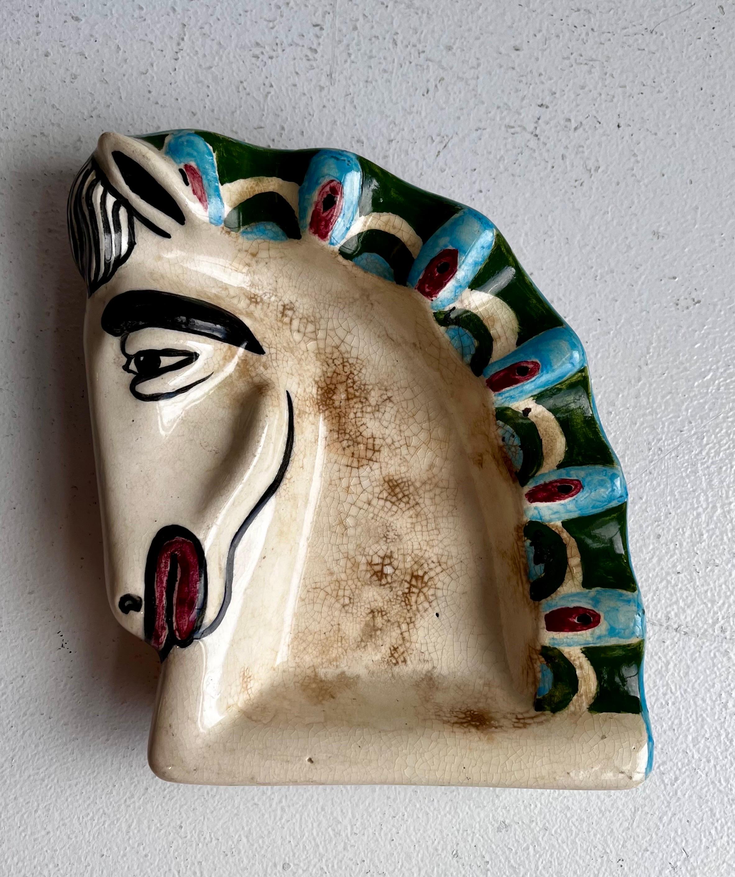 Cenicero Art Decó con forma de caballo
Pintado a mano 
EEUU, hacia 1950

