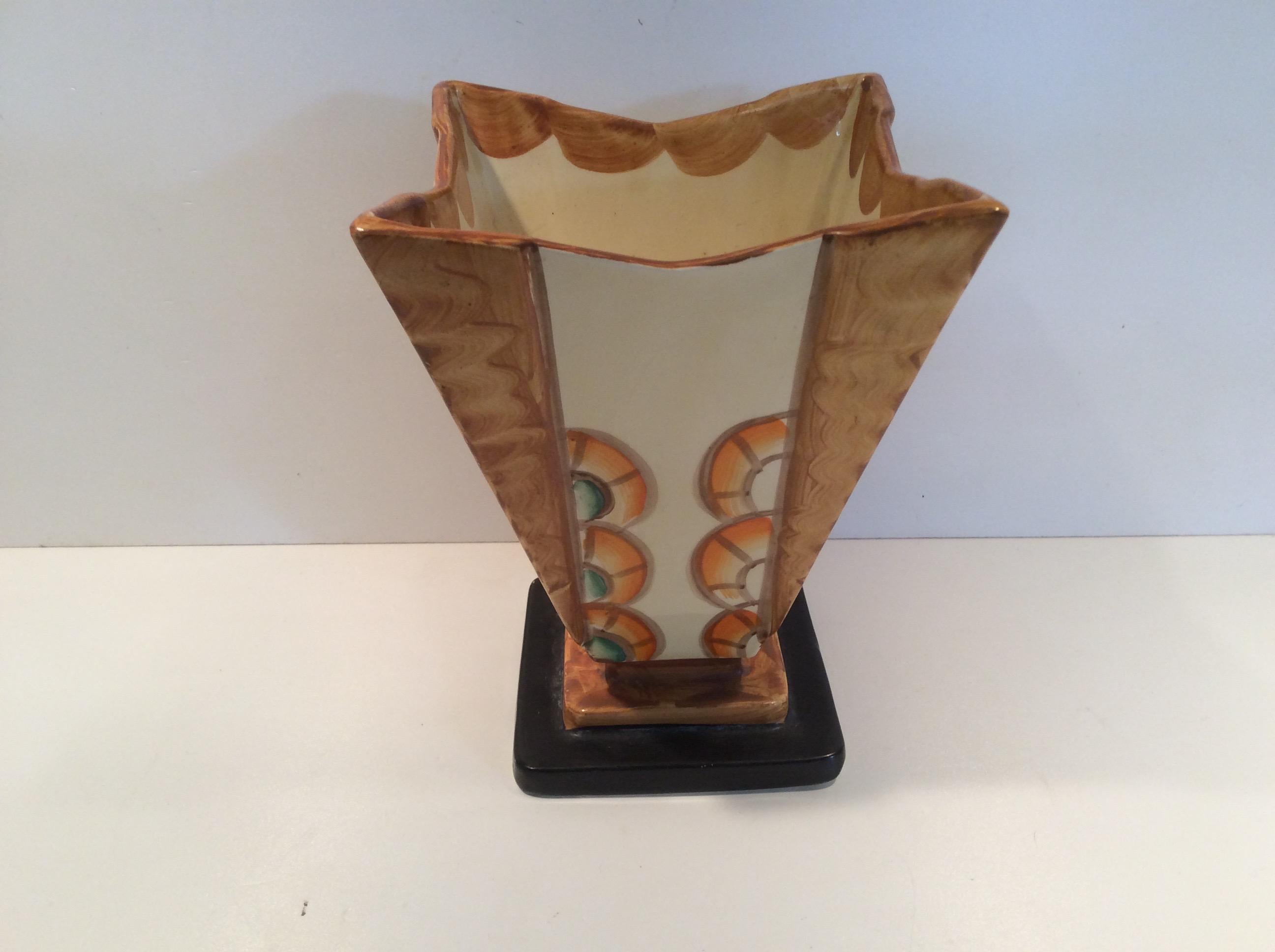 Hand-Painted Art Deco Vase by Myott and Son In Excellent Condition For Sale In London, GB