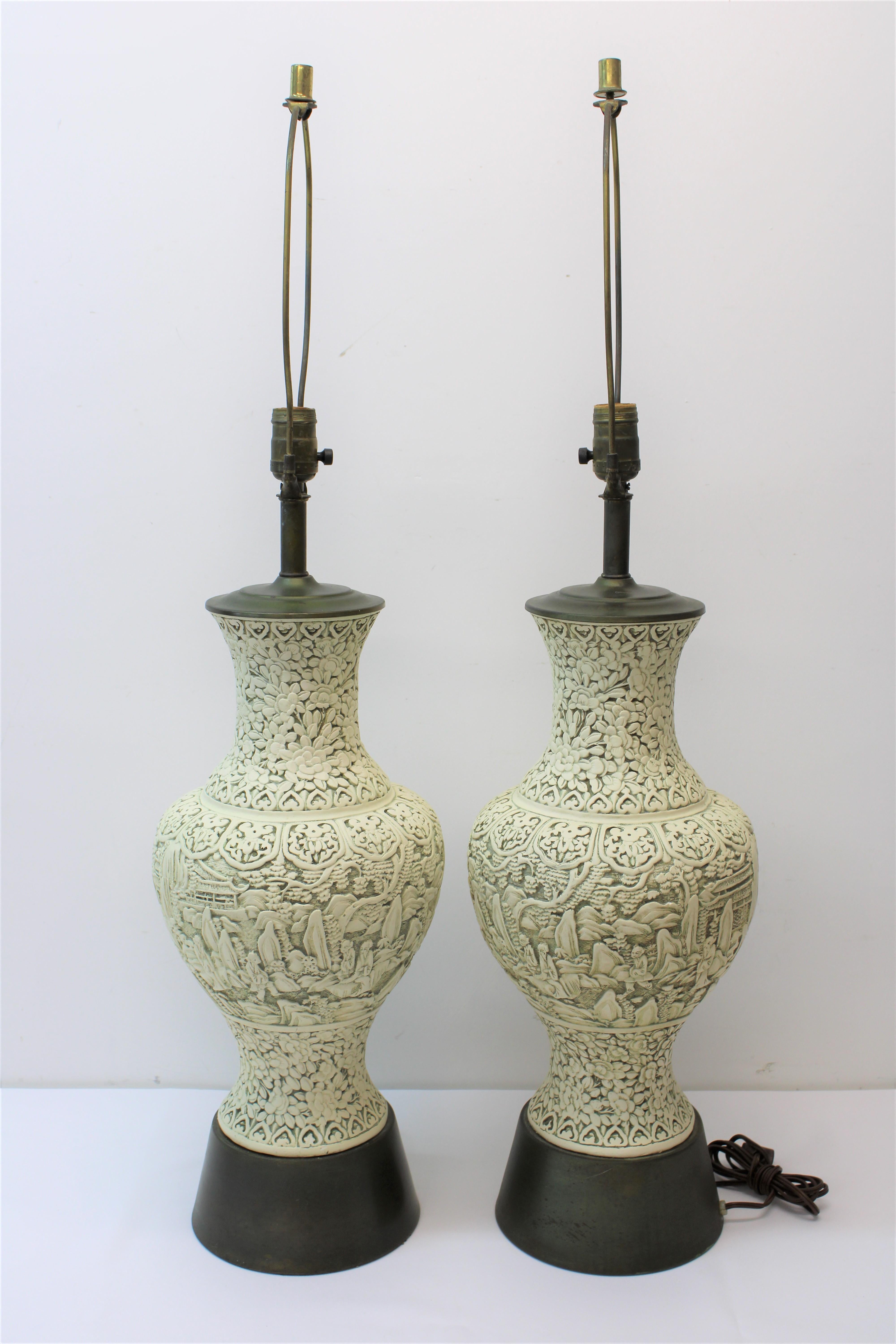 Lampes en porcelaine asiatique peintes à la main en vente 1