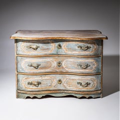Commode baroque peinte à la main, milieu du 18e siècle