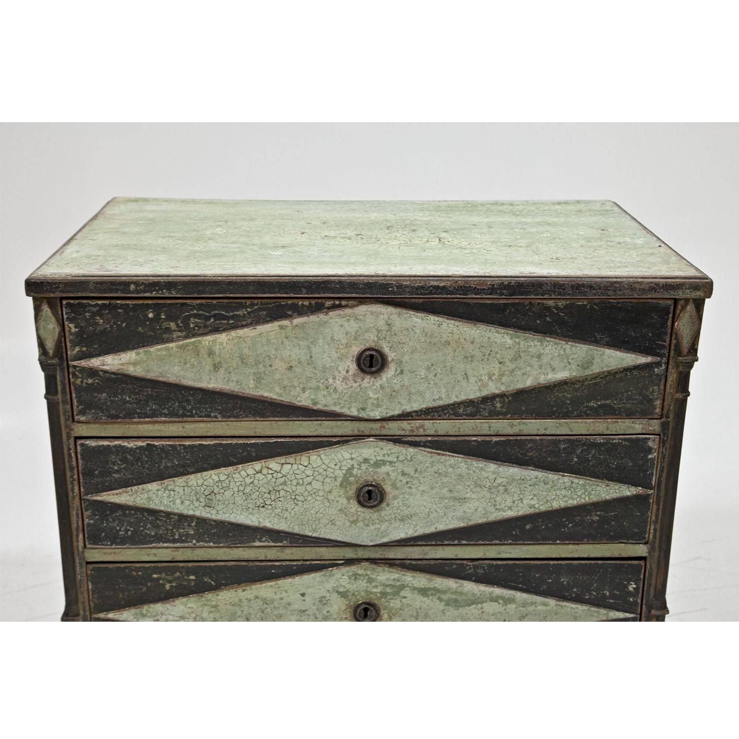 Hand-Painted Biedermeier Chest of Drawers, circa 1820 In Good Condition In Greding, DE