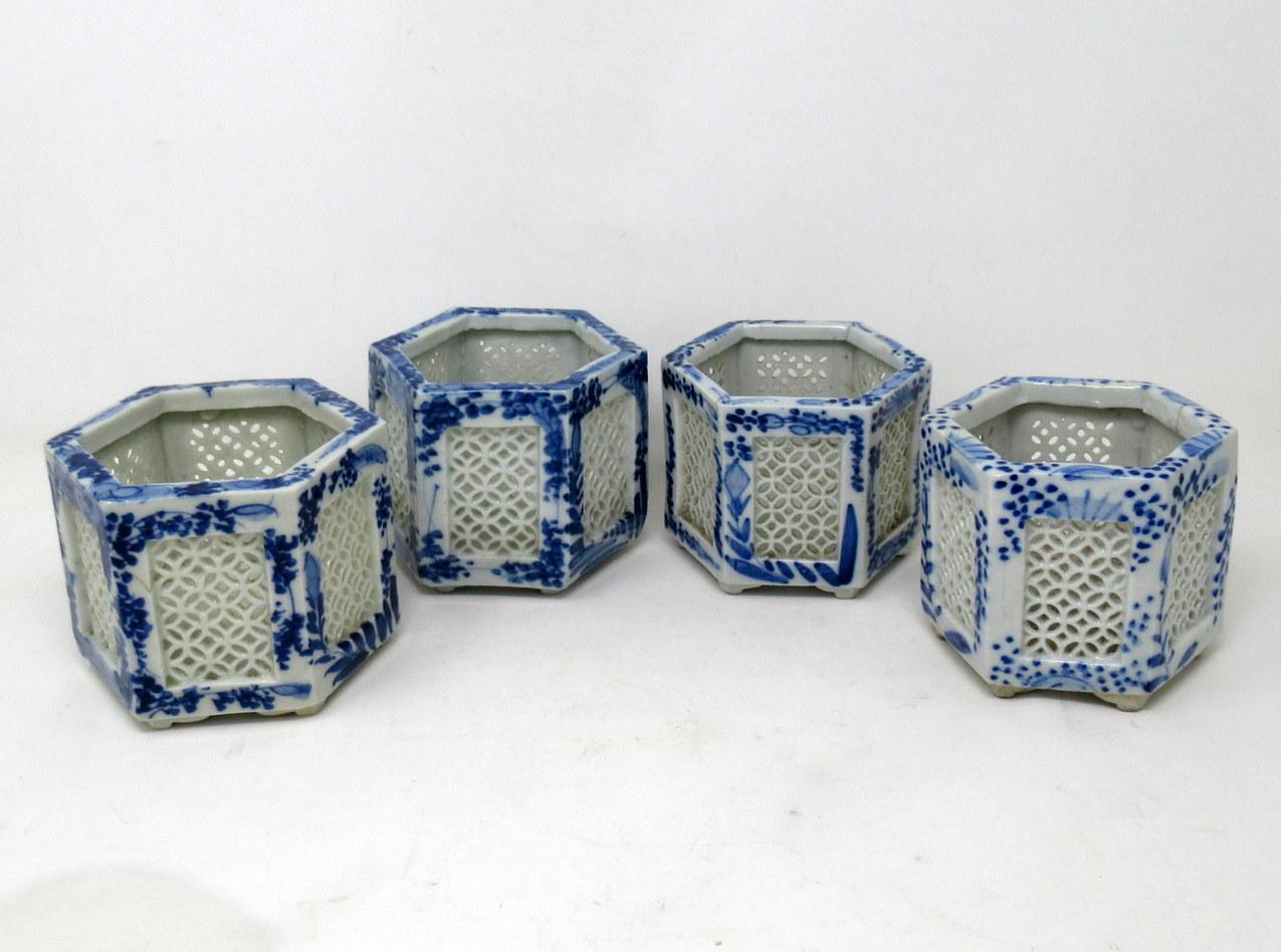 Hand Painted Blue White Japanese Chinese Reticulated Hexagonal Porcelain Vases 2