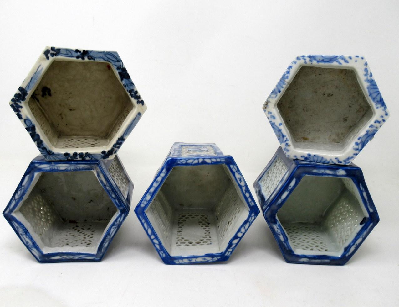 Hand Painted Blue White Japanese Chinese Reticulated Hexagonal Porcelain Vases 3