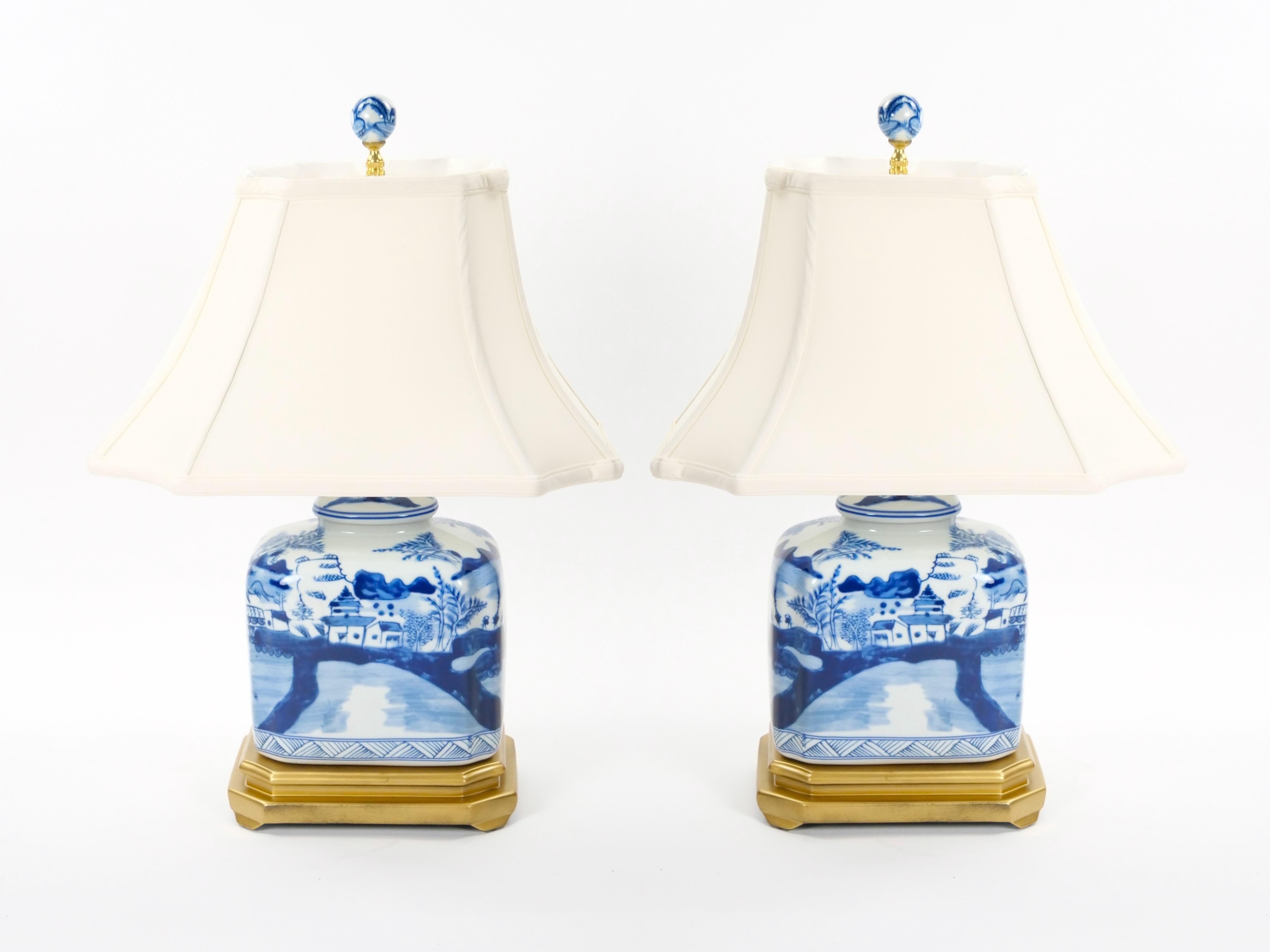 Hand Painted Blue & White Porcelain Table Lamps / Gilt Wood Painted Base For Sale 13