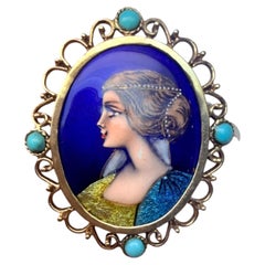 Hand painted brooch in 14KT yellow gold 6 grams