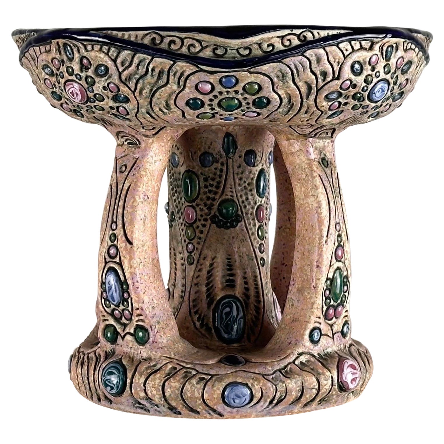 Handbemaltes tschechisches "Amphora"-Steigrohr aus Keramik mit Edelsteinen, 1930er Jahre im Angebot